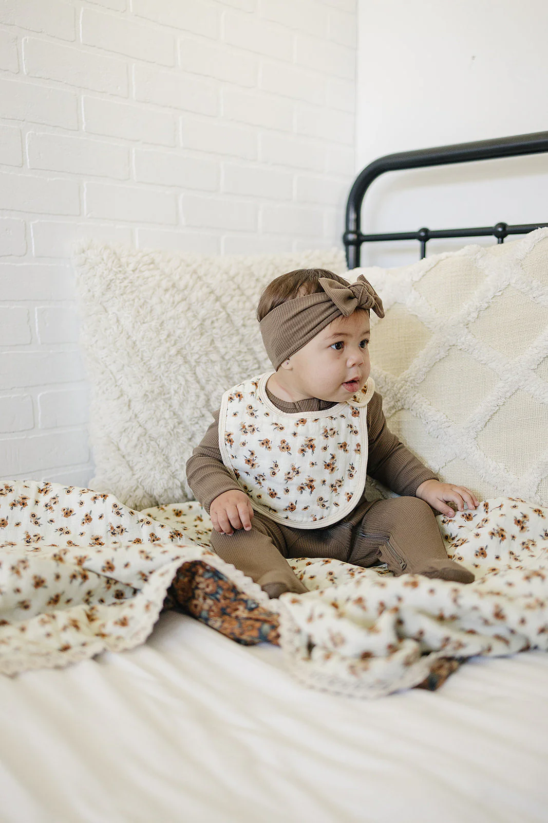 Autumn Bloom Classic Muslin Bib - Image 2