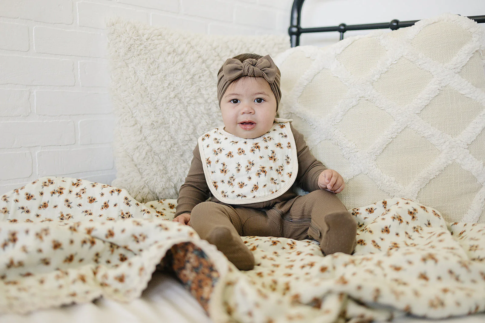 Autumn Bloom Classic Muslin Bib - Image 5