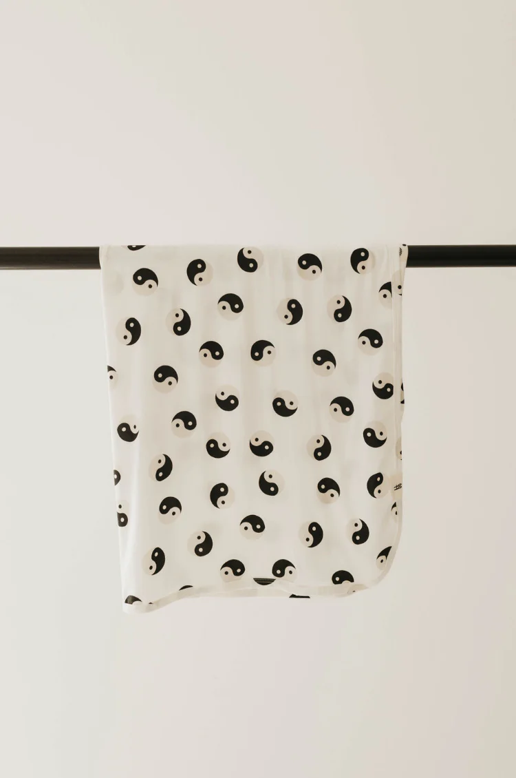 Bamboo Swaddle | Black & White Yin Yang - Image 6