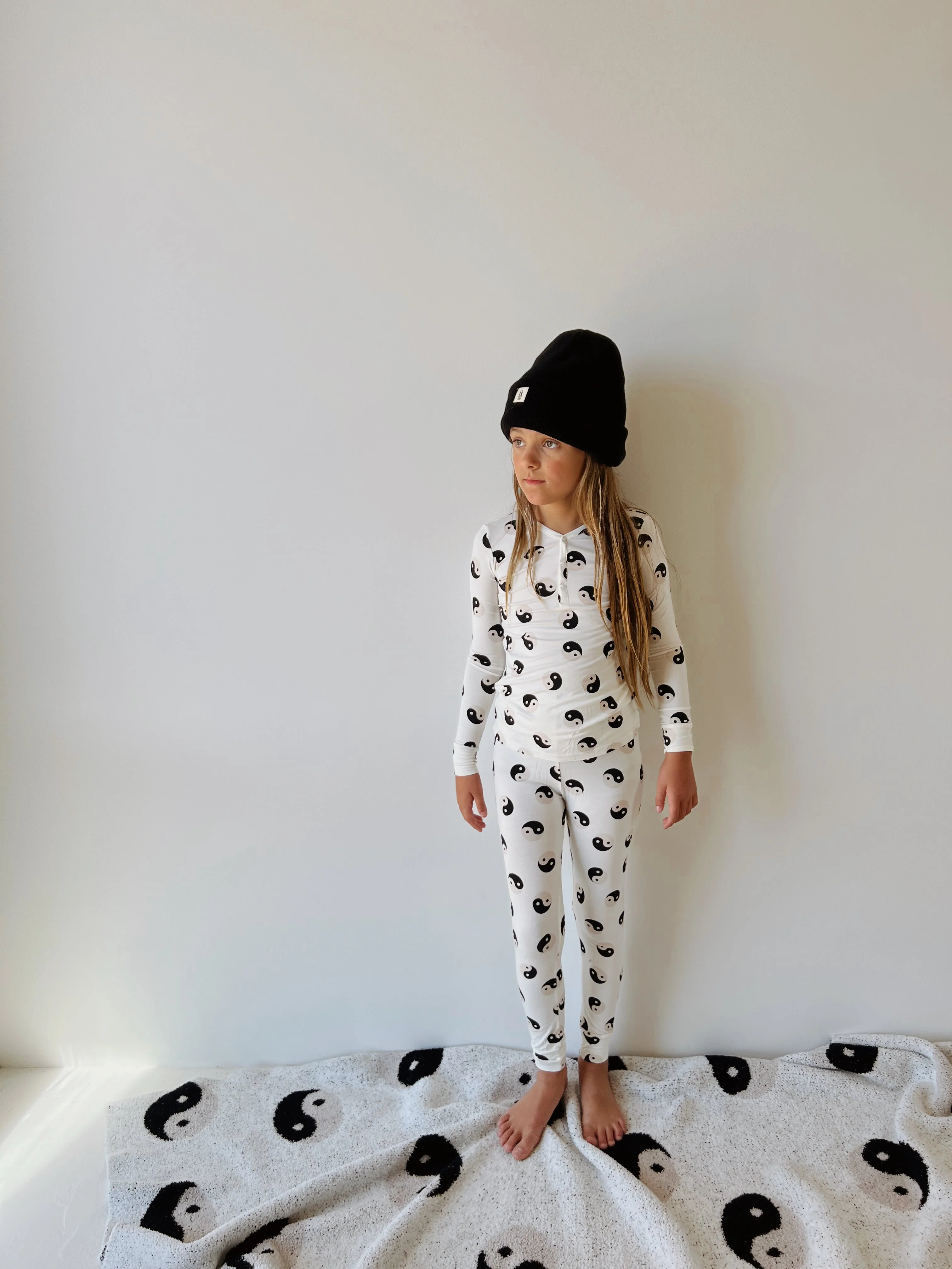 Bamboo Two Piece Pajama | Black & White Yin Yang - Image 4