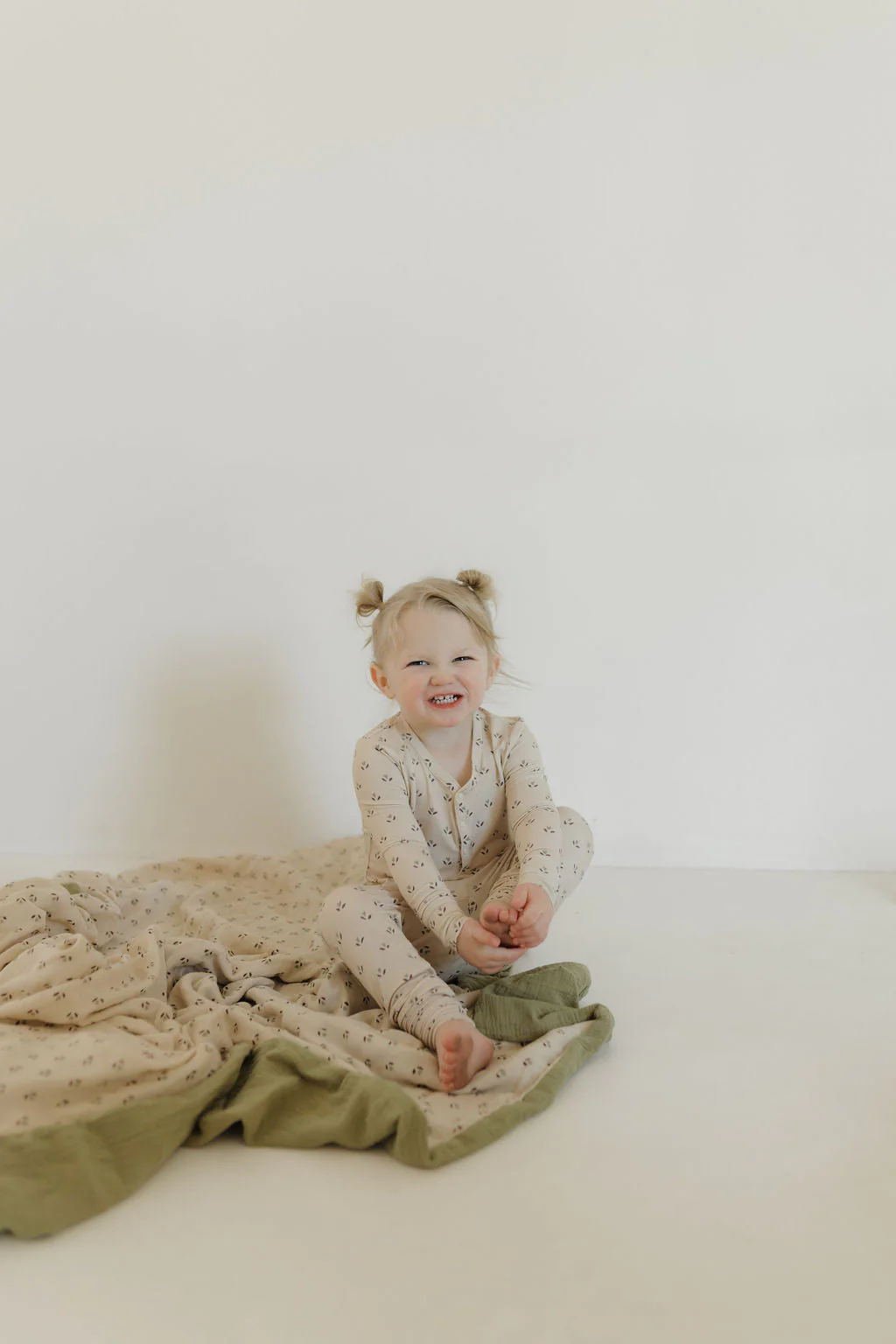 Bamboo Two Piece Pajamas | Flora - Image 3