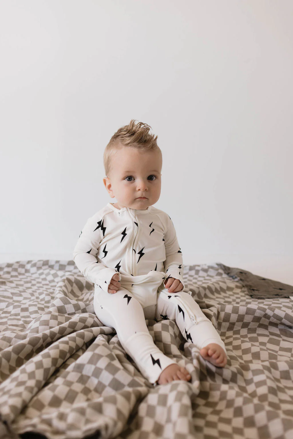 Bamboo Zip Pajamas | White & Black Lightning Bolt - Image 12