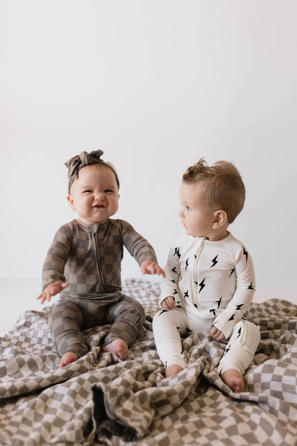 Bamboo Zip Pajamas | White & Black Lightning Bolt - Image 14