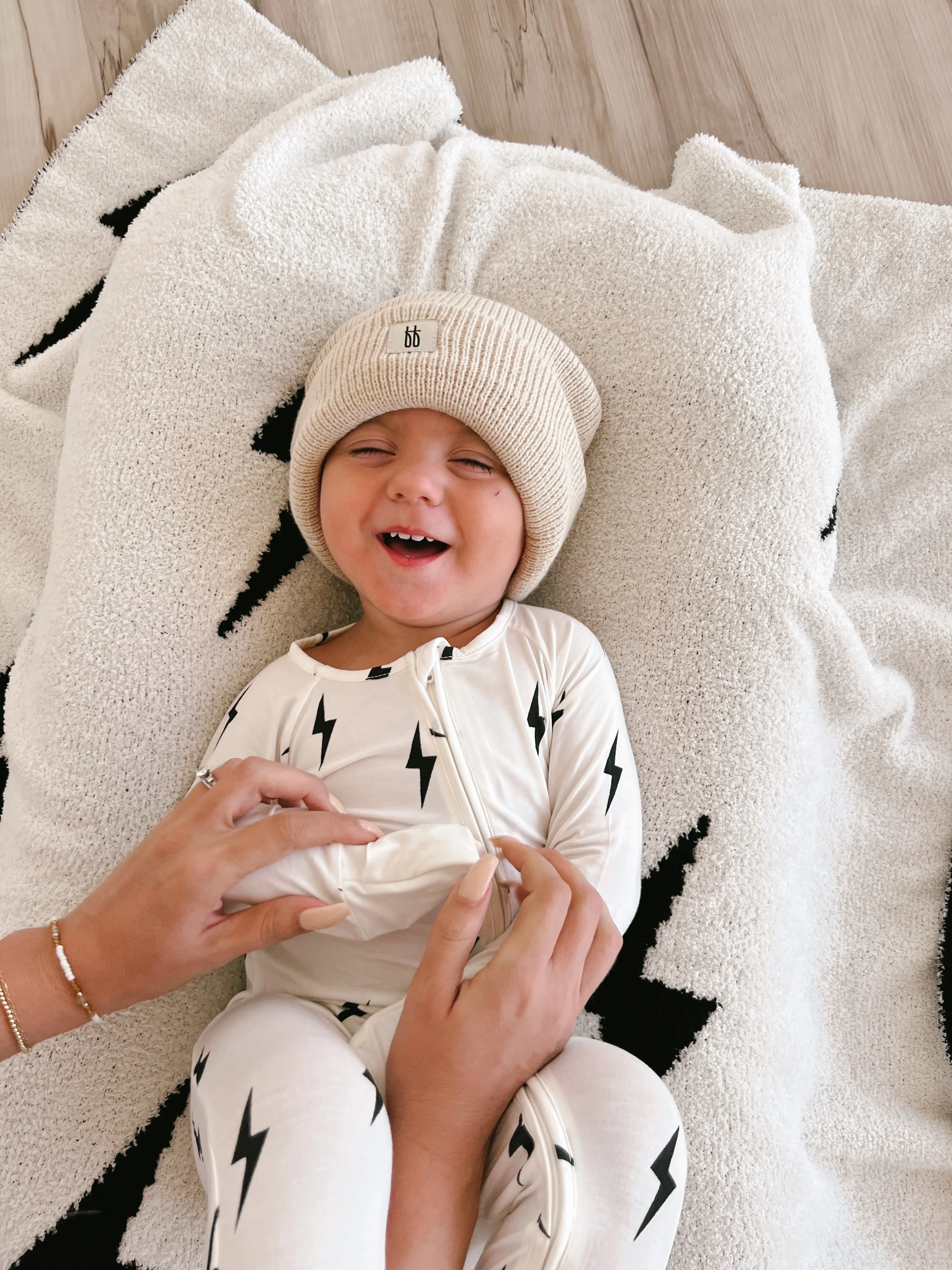 Bamboo Zip Pajamas | White & Black Lightning Bolt - Image 9