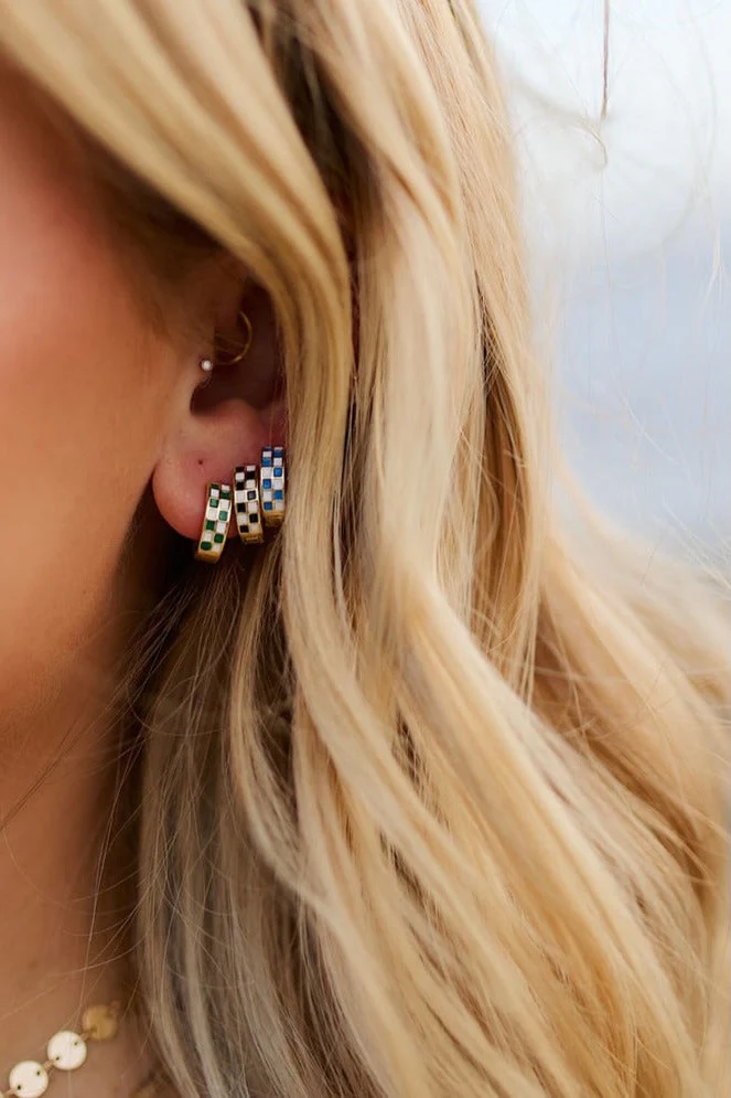 Black & White Checkered Hoops - Image 4