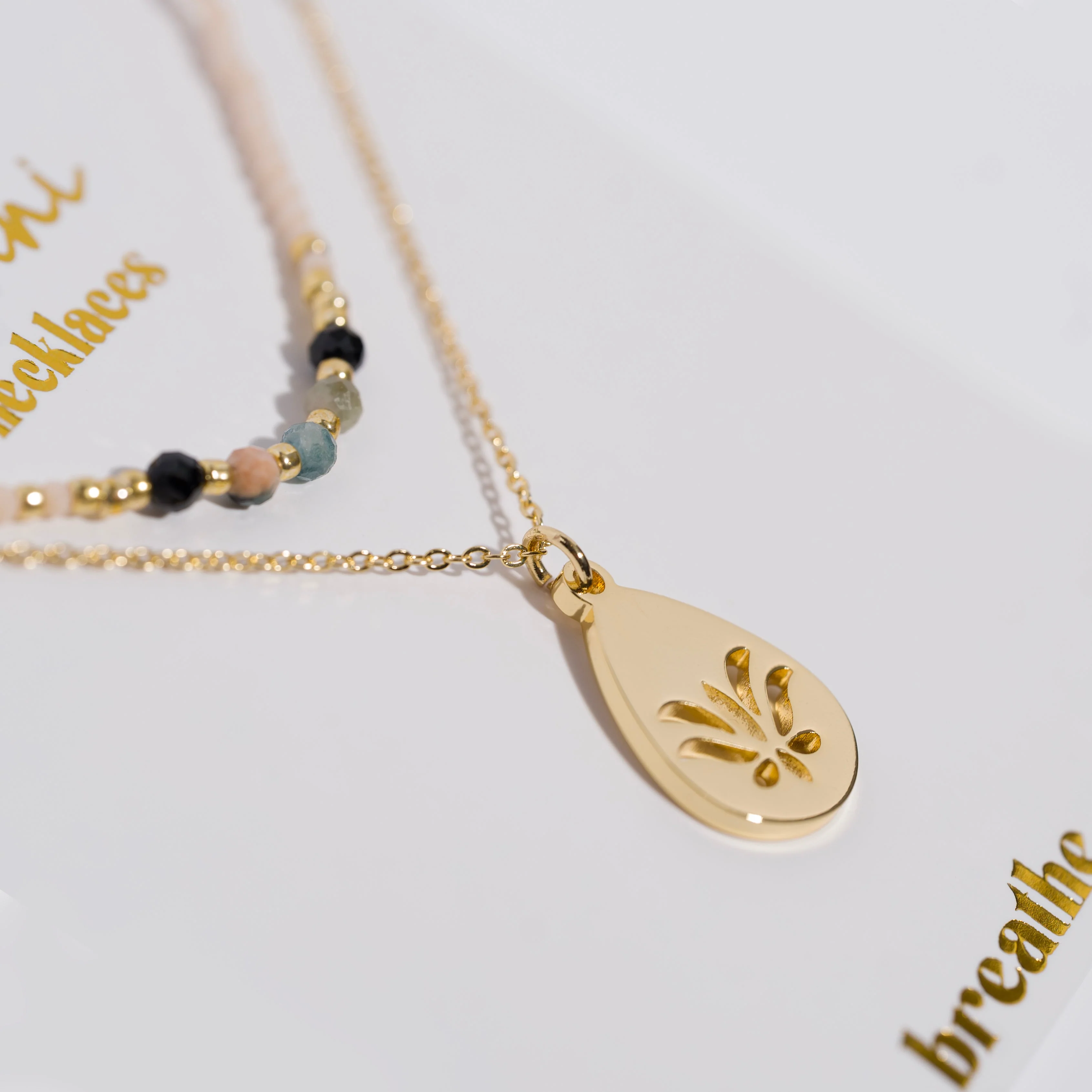 Breathe Necklace Set - New - Image 3