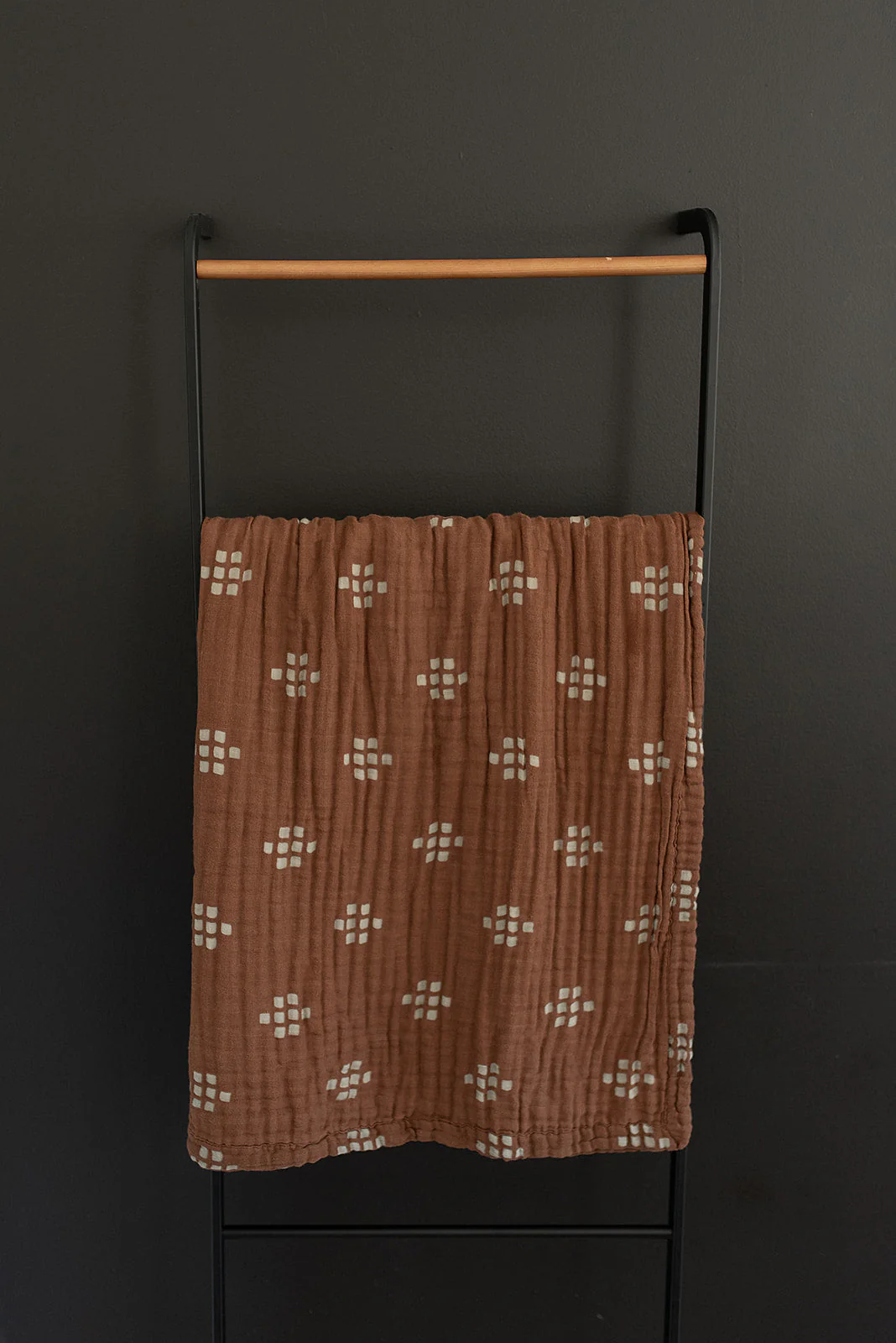 Chestnut Textiles Muslin Quilt - Image 2