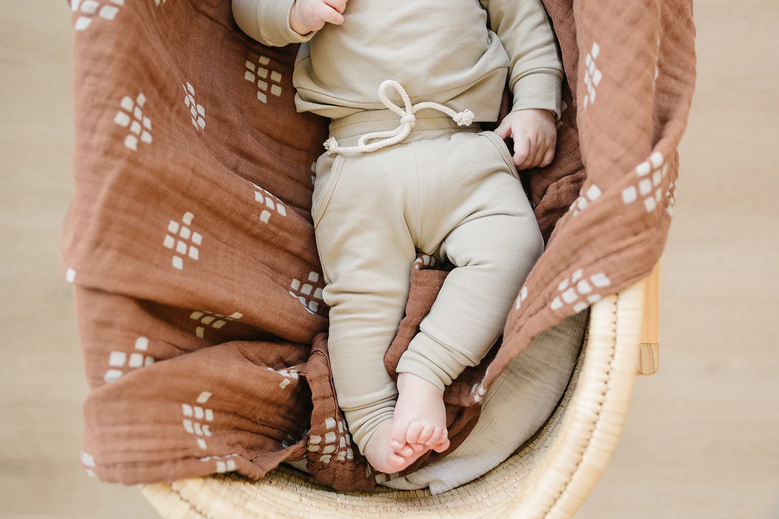 Chestnut Textiles Muslin Quilt - Image 4
