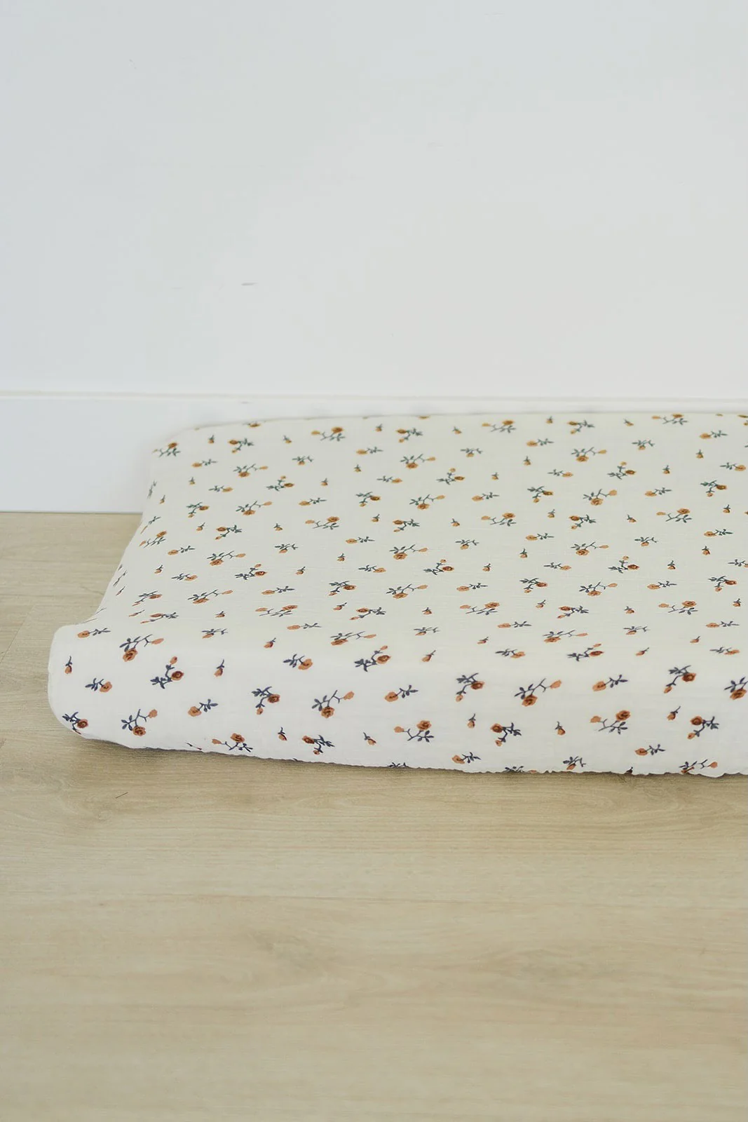 Cream Floral Muslin Changing Pad Cover - Image 2