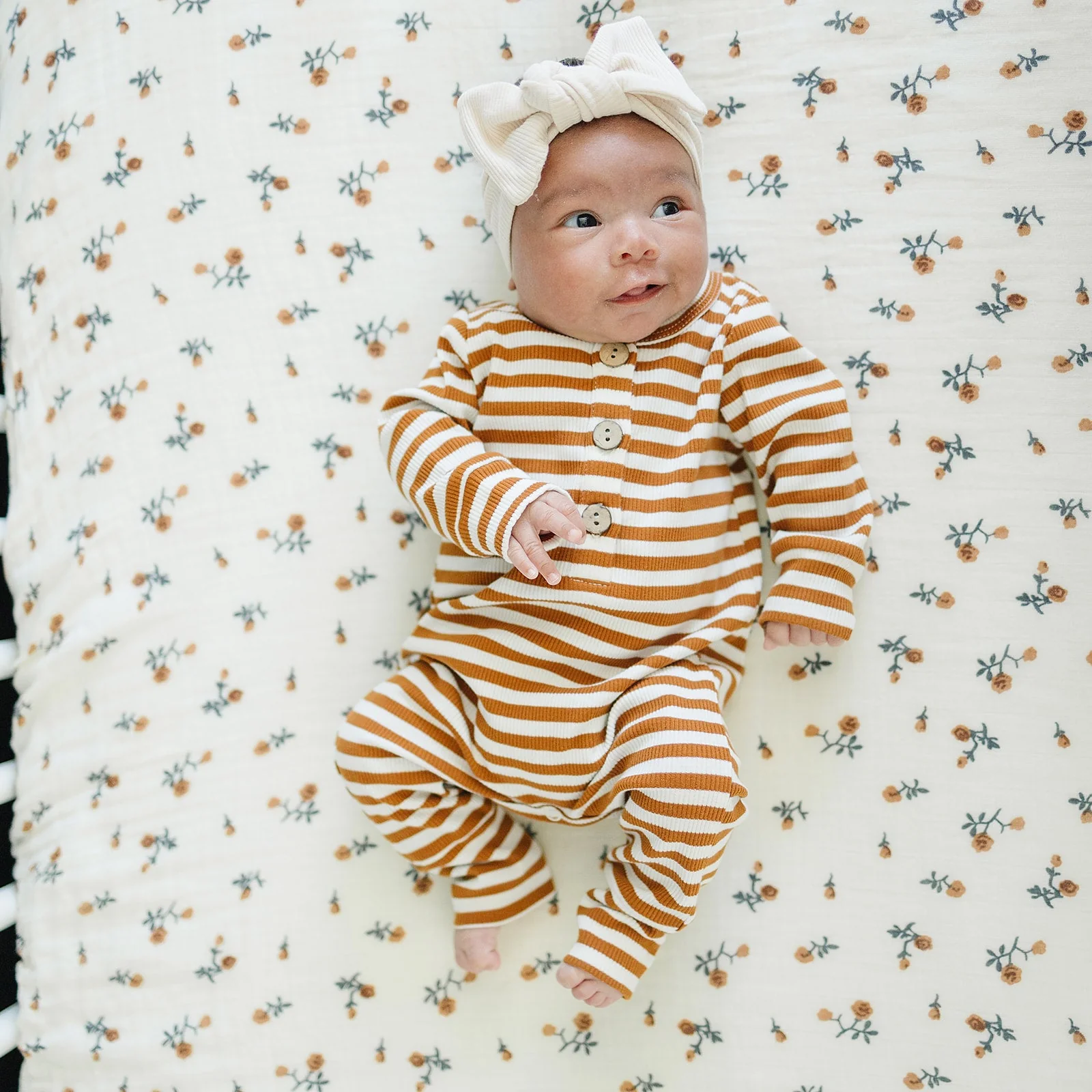 Cream Floral Muslin Crib Sheet - Image 4