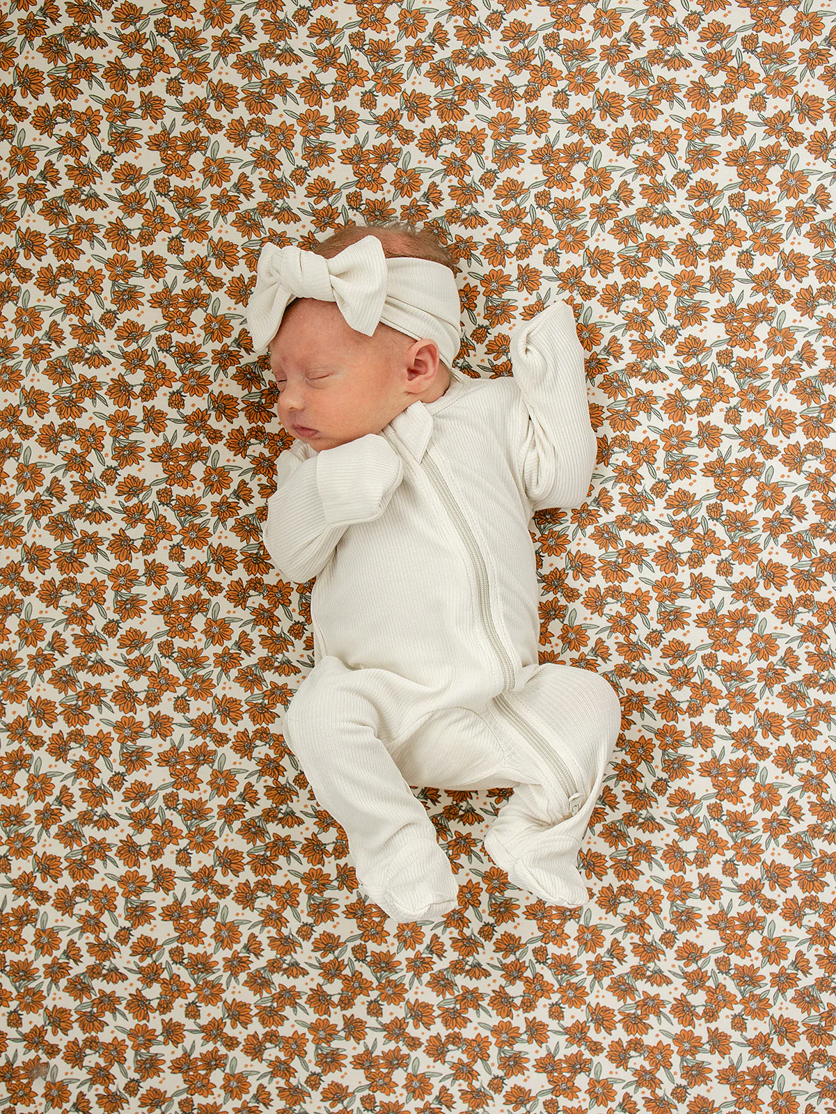 Cream Magnolia Bamboo Stretch Crib Sheet - Image 2