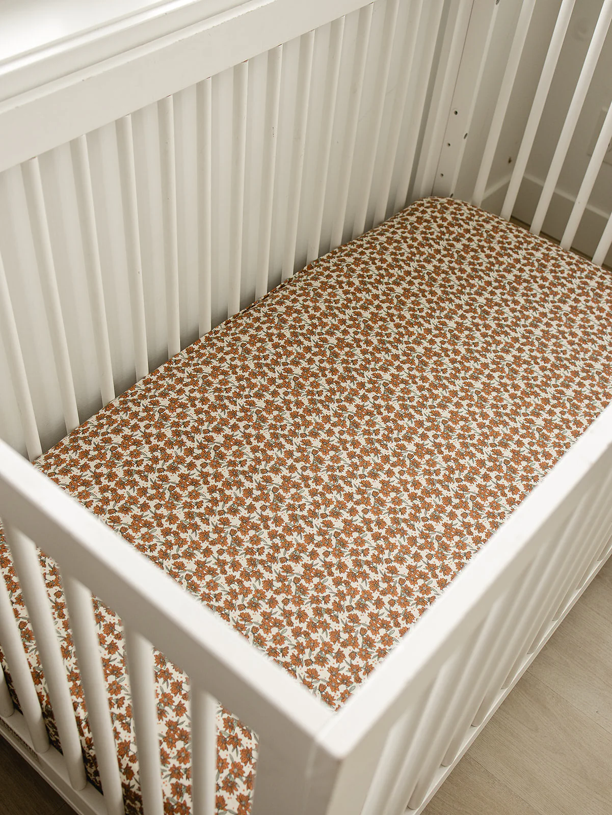 Cream Magnolia Bamboo Stretch Crib Sheet - Image 3