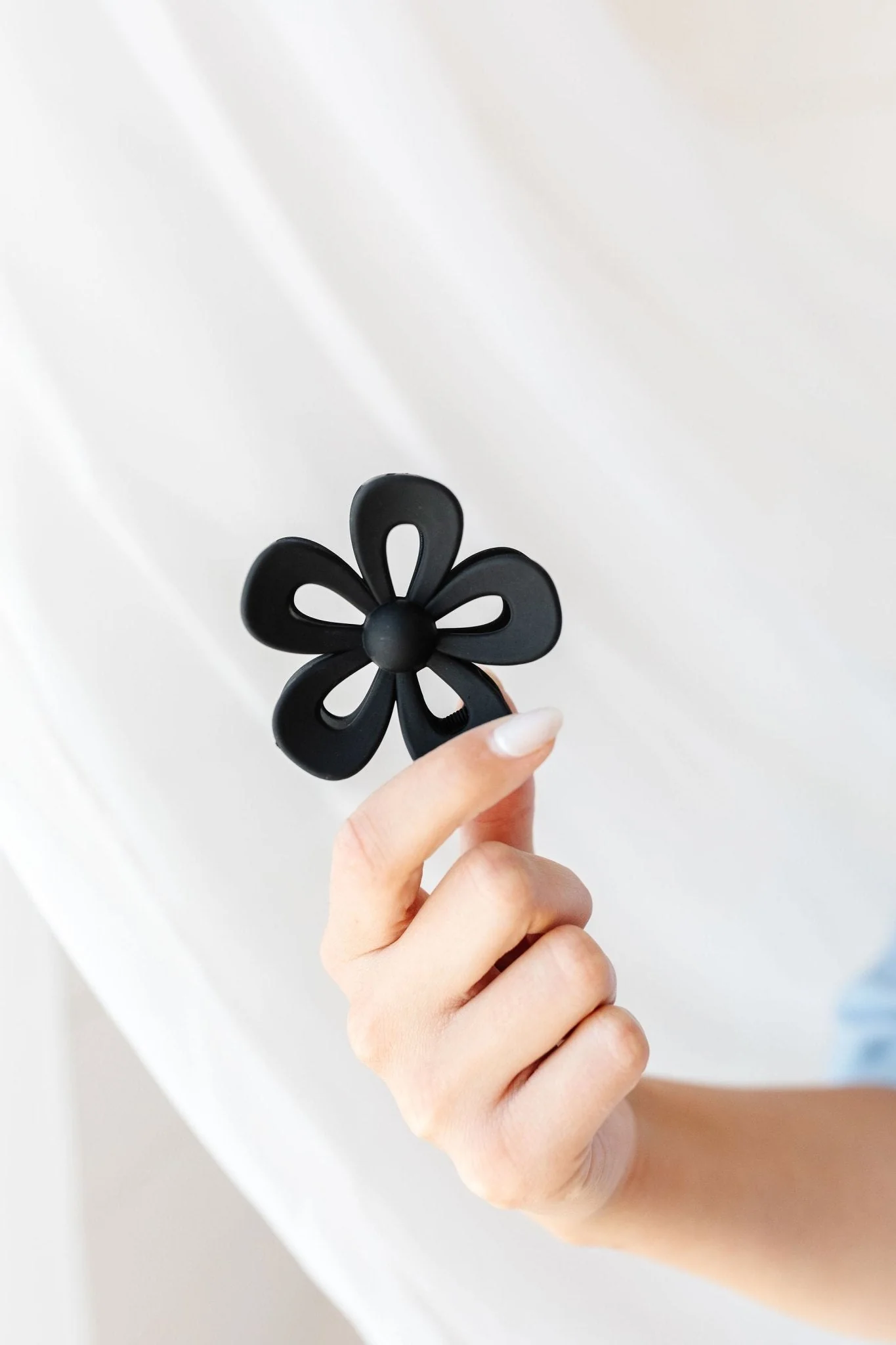 Cutout Flower Claw Clip - Image 12