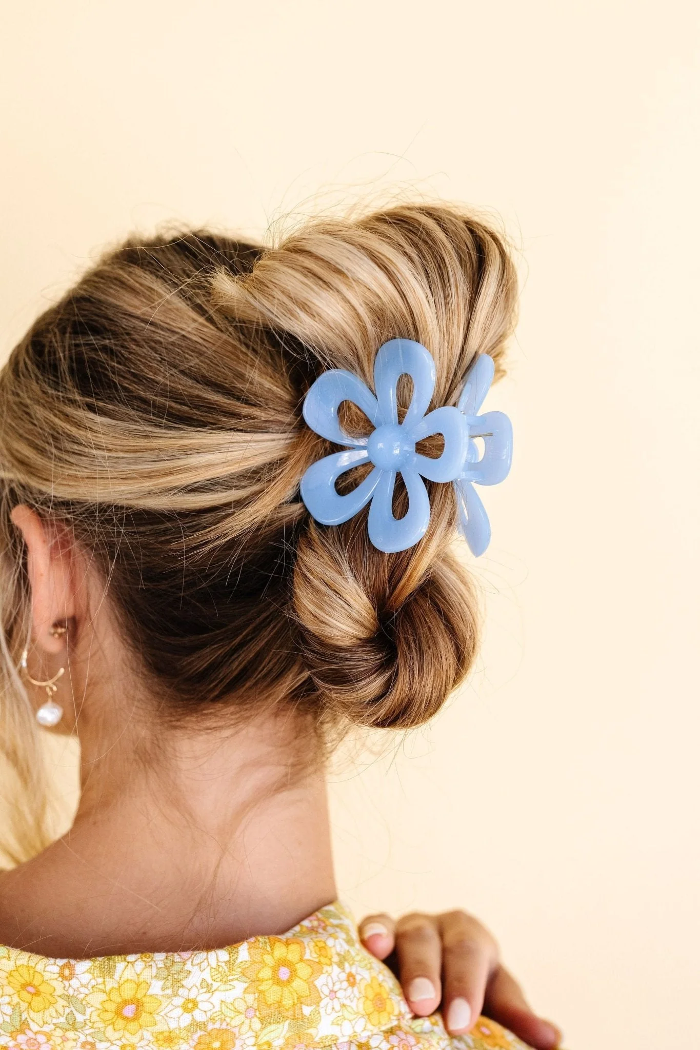 Cutout Flower Claw Clip - Image 2