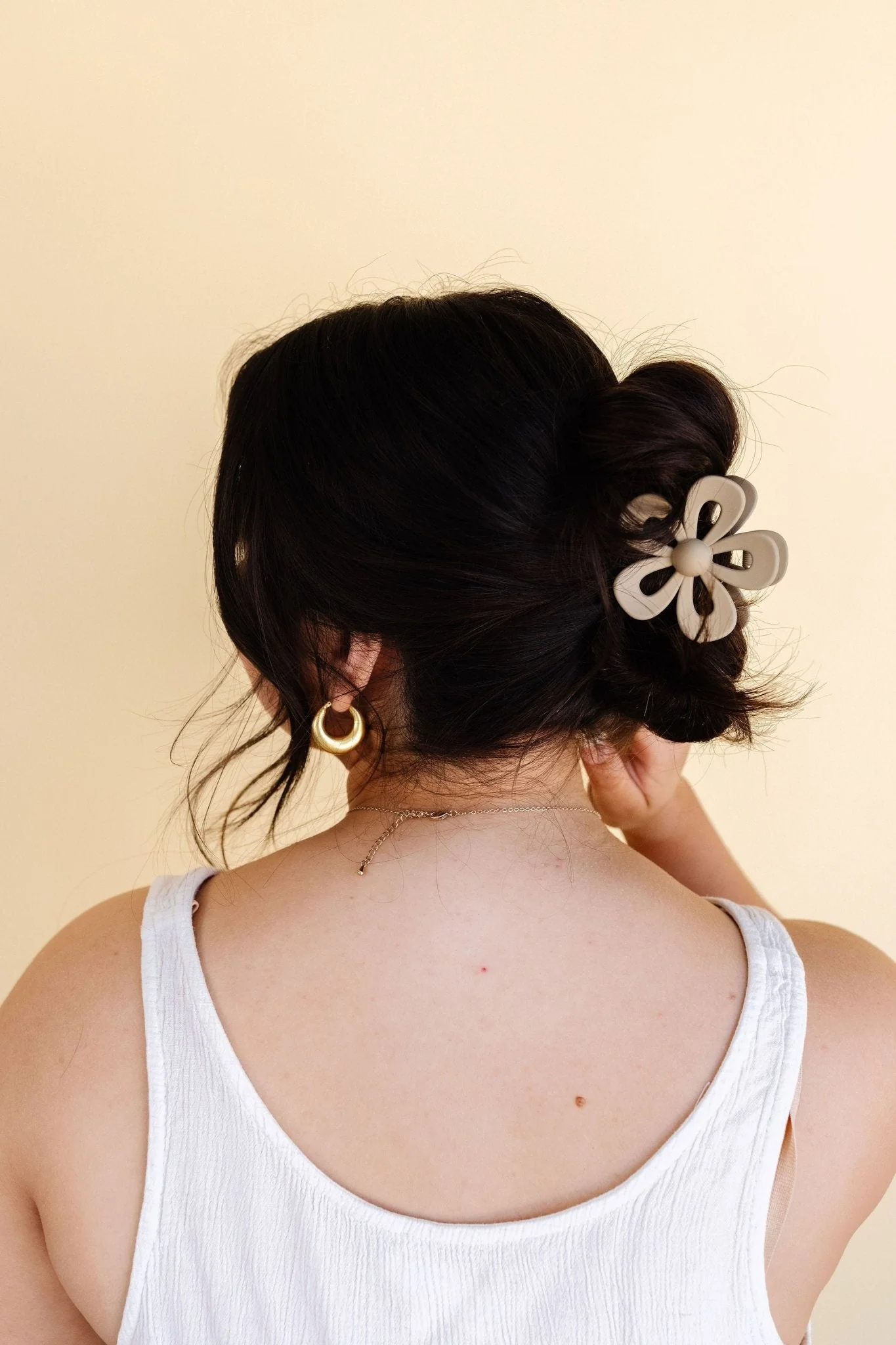 Cutout Flower Claw Clip - Image 4
