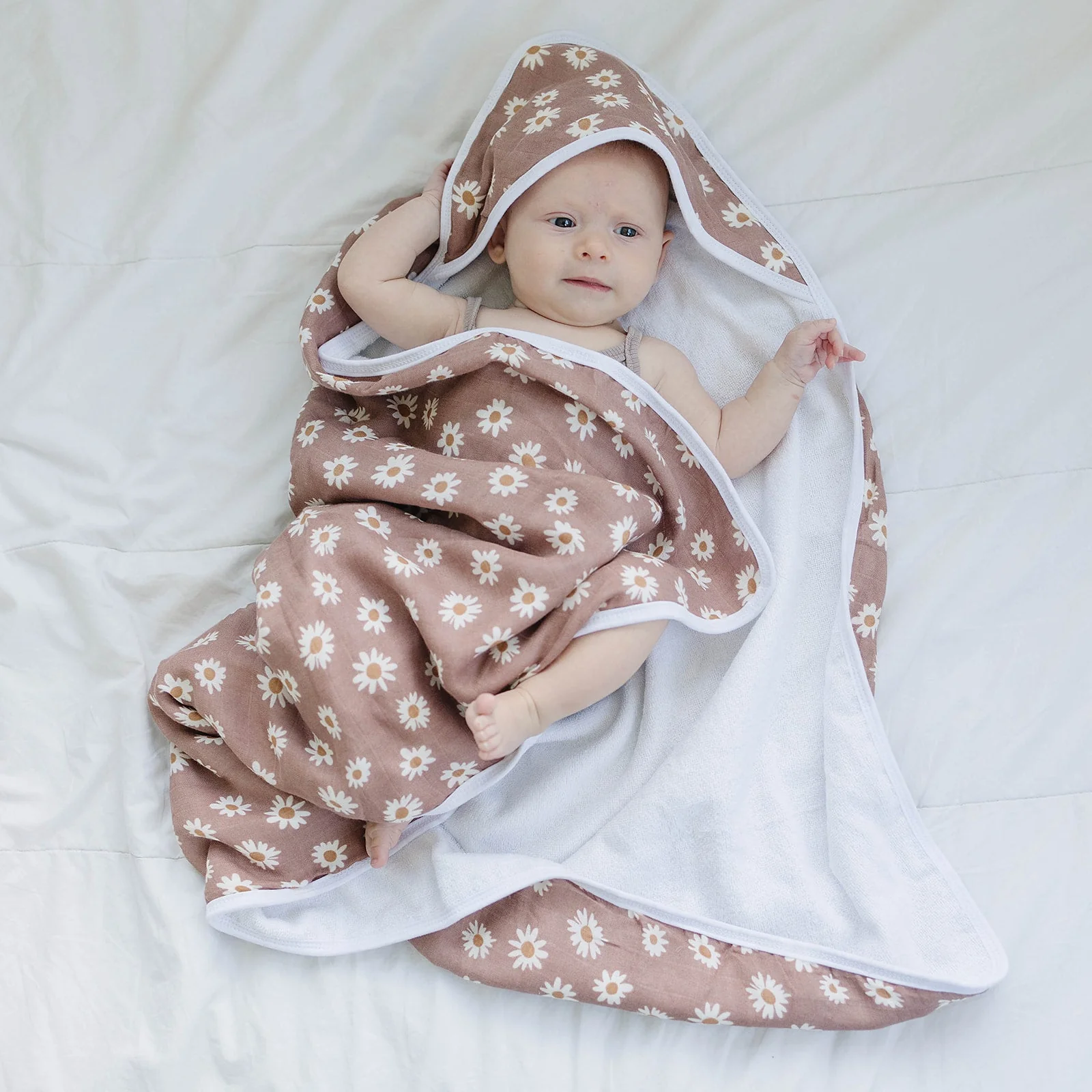 Daisy Dream Muslin Hooded Towel - Image 3