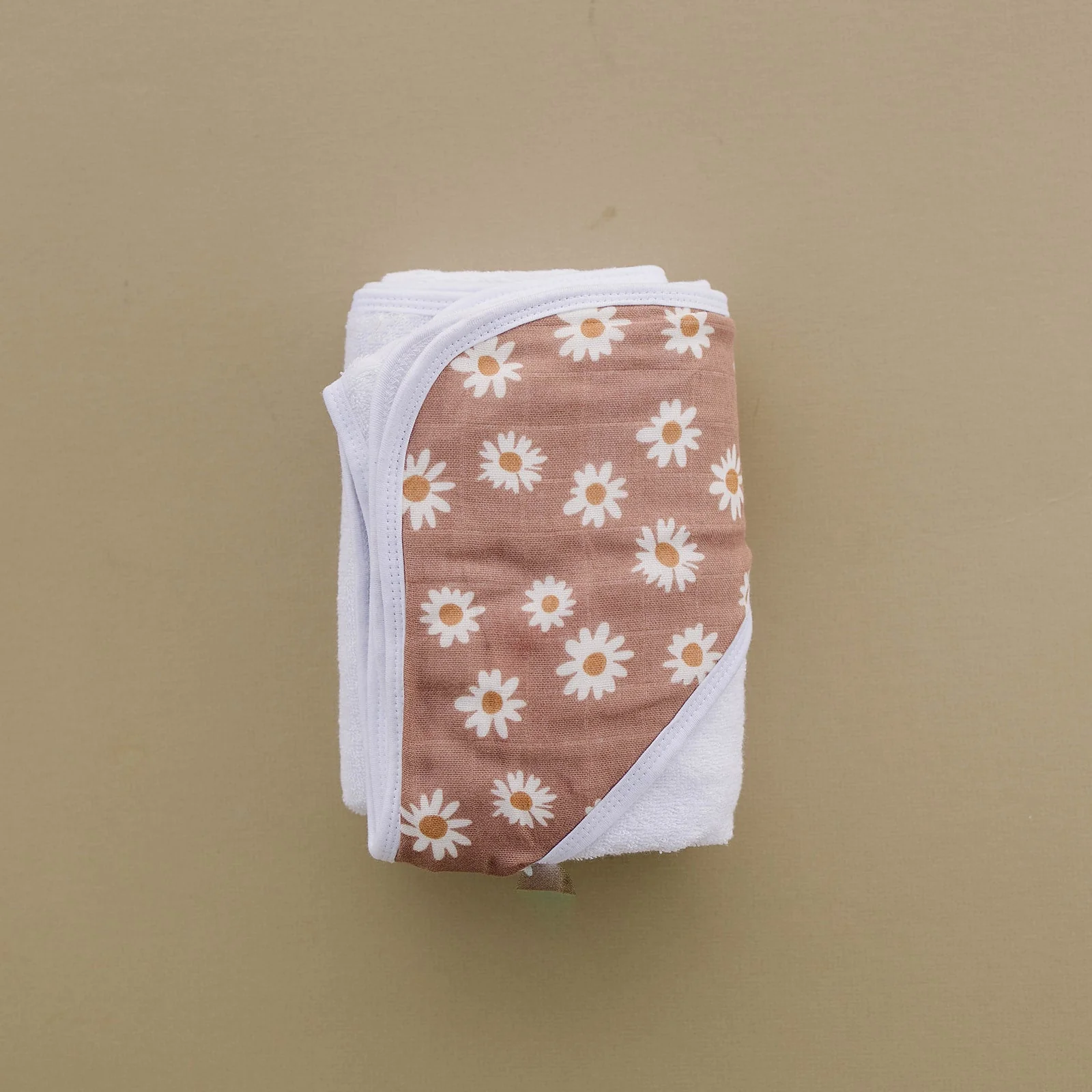 Daisy Dream Muslin Hooded Towel - Image 7