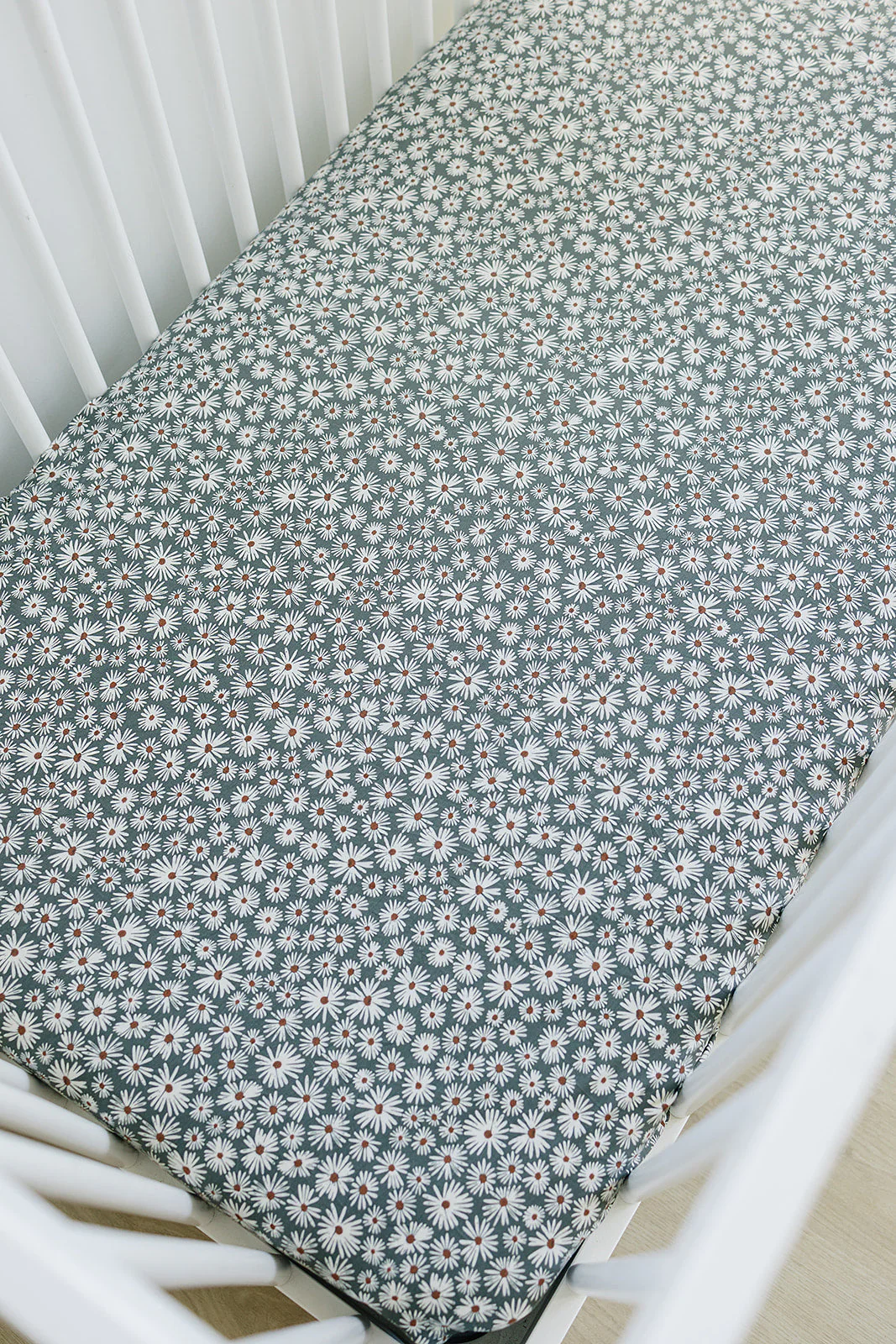 Dark Green Daisy Bamboo Stretch Crib Sheet - Image 2