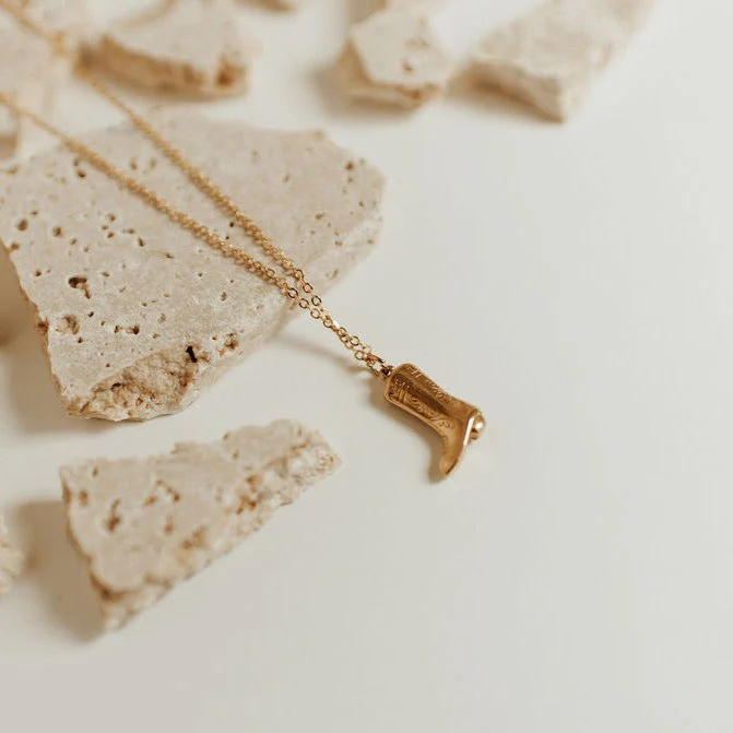 Dolly Boot Necklace - Image 8