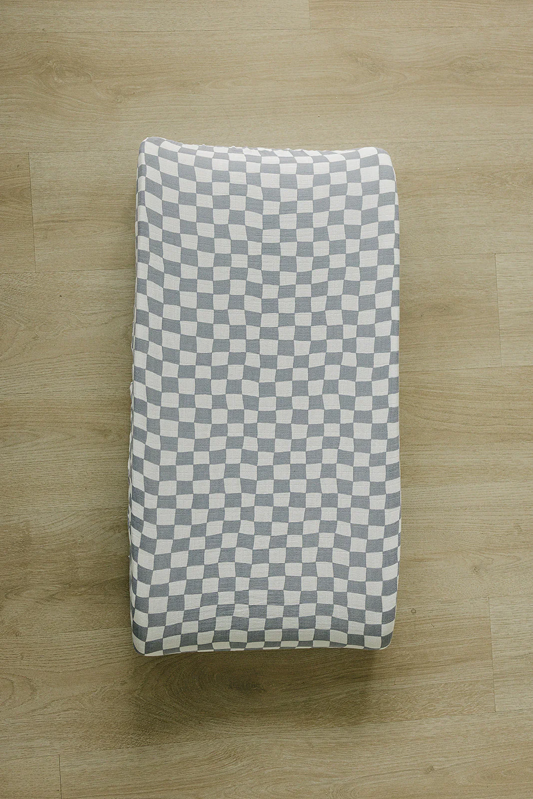 Dusty Blue Wavy Checkered Muslin Changing Pad Cover - Image 3