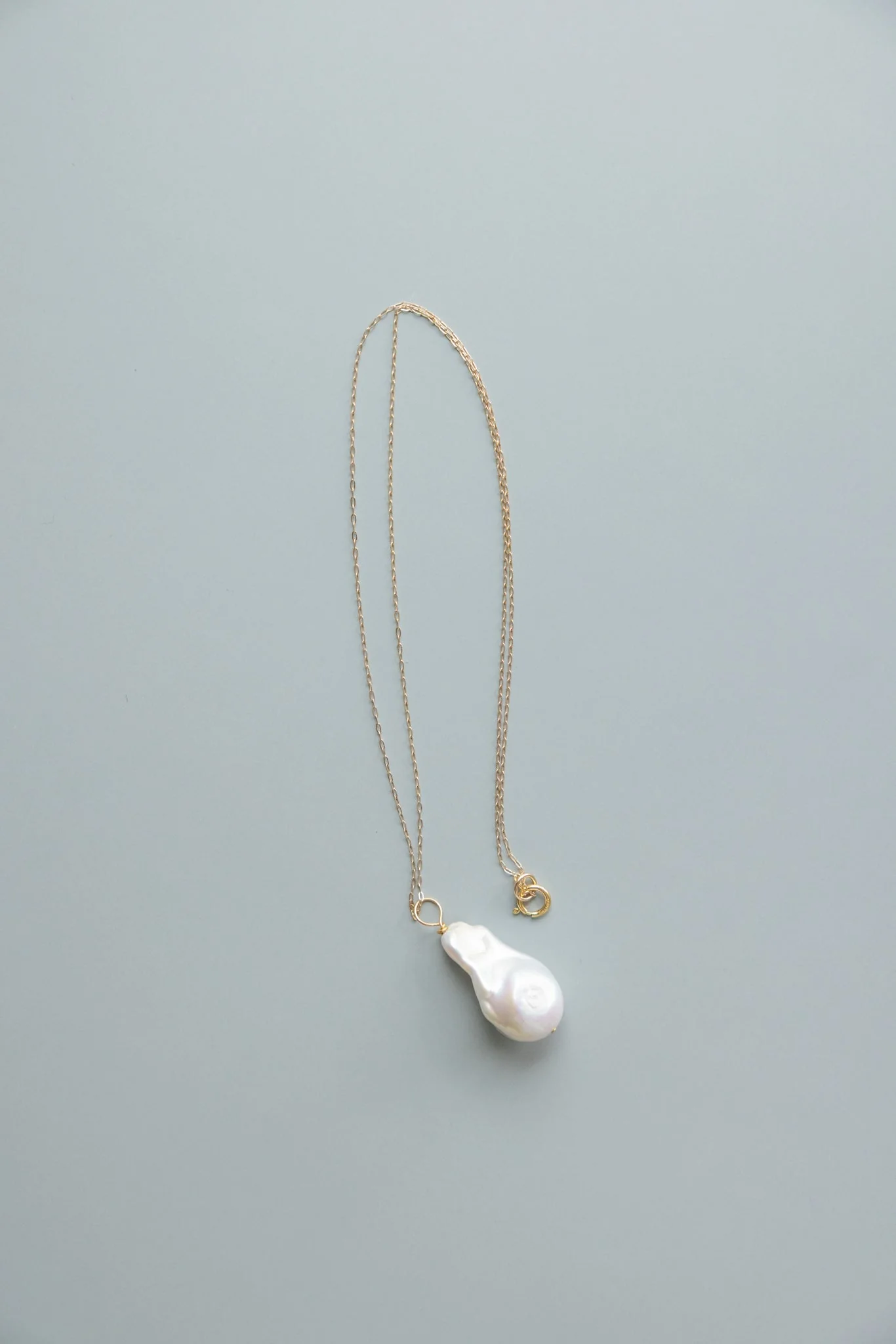 Gold Chain Necklace + Large Baroque Pearl - Image 2