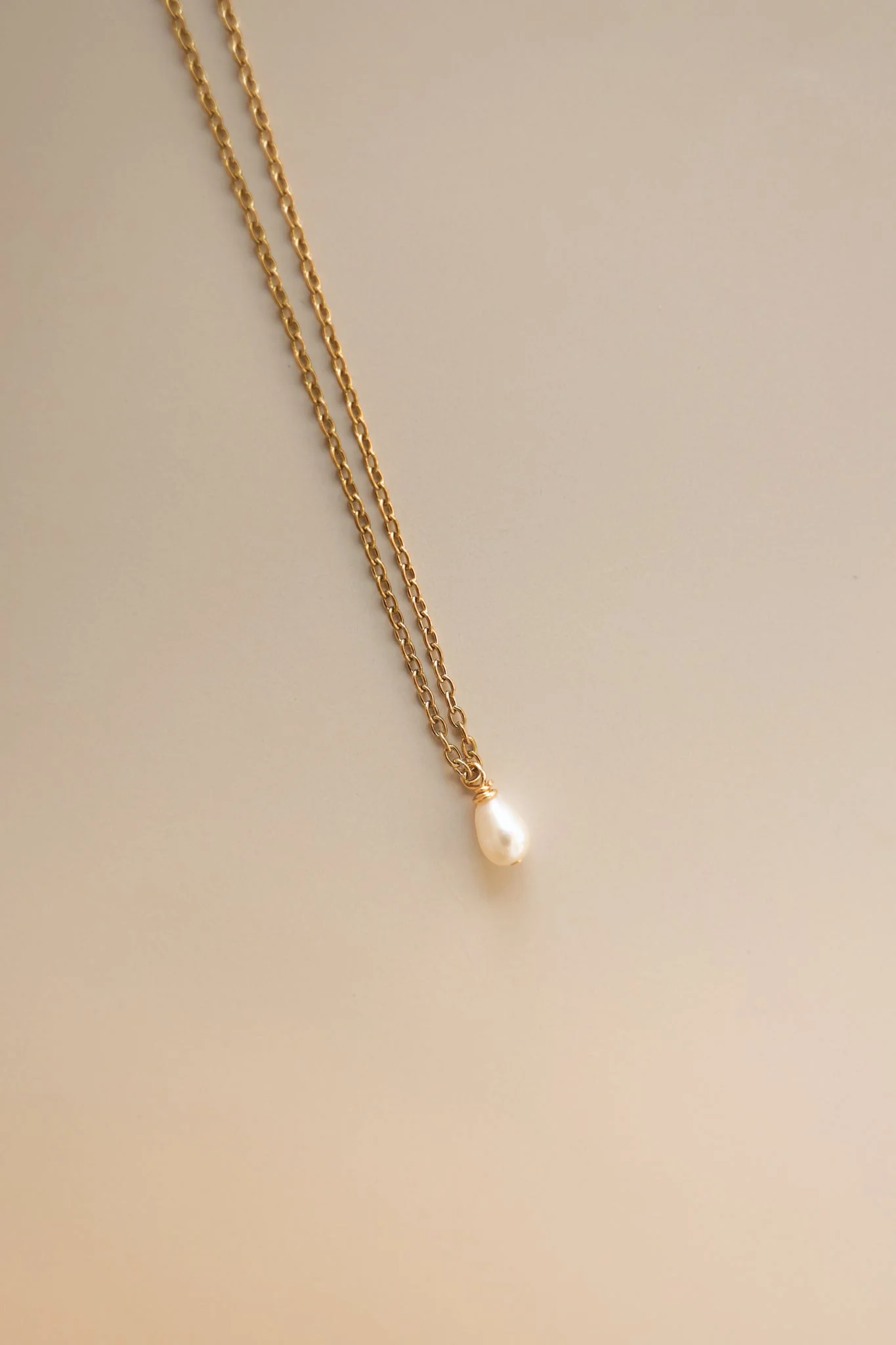 Gold Chain + Tiny Pearl - Image 2