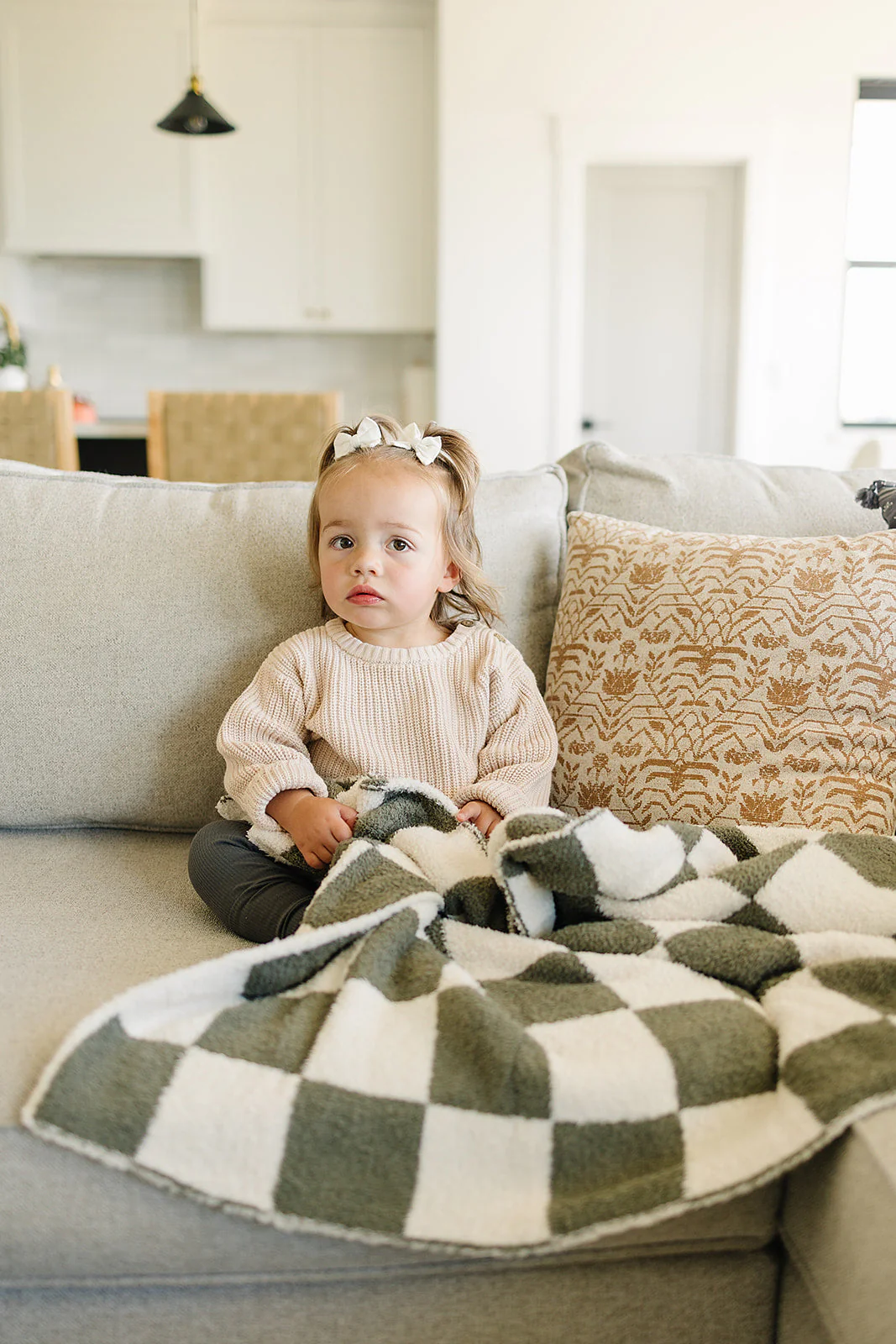 Green Checkered Plush Blanket - Image 3