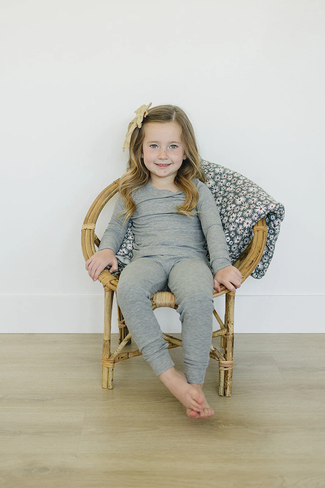 Heather Grey Ribbed Bamboo Cozy Set - Image 3