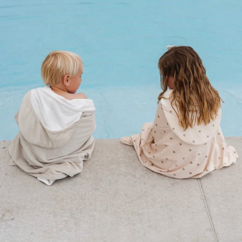 HOODED TOWELS - Image 2