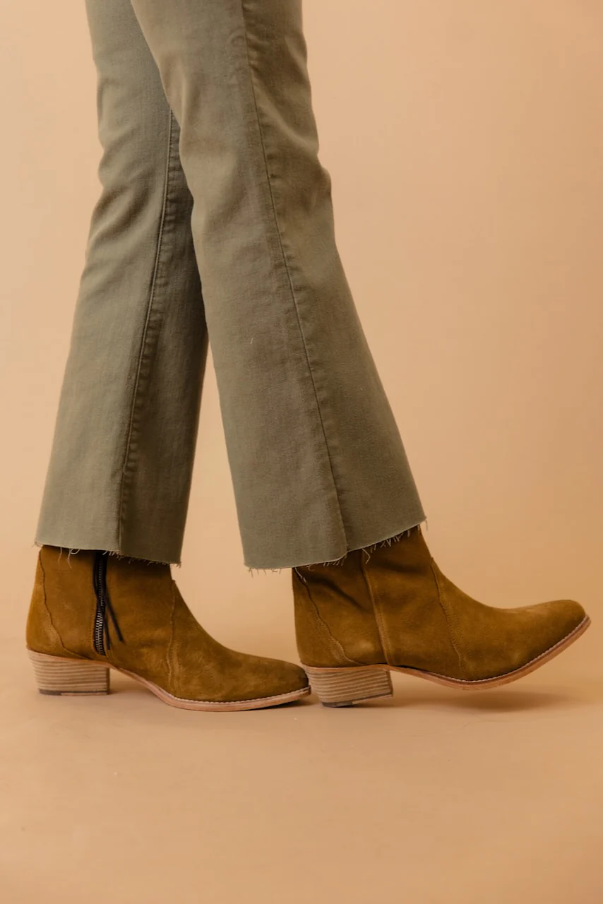 Hyrum High Rise Flare Leg Pants - Image 7