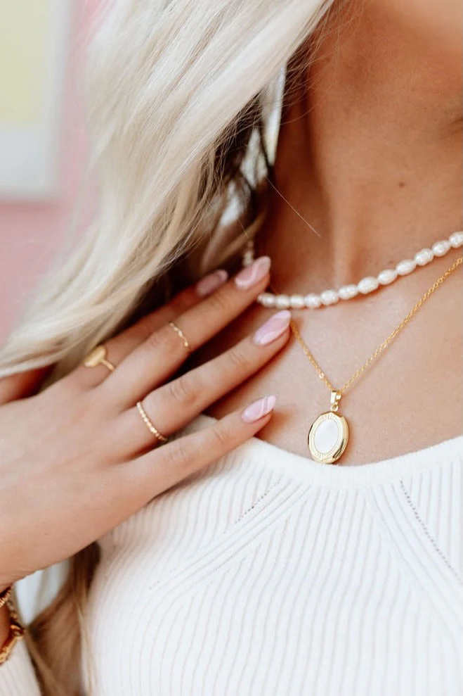 Isabelle Locket Necklace - Image 4