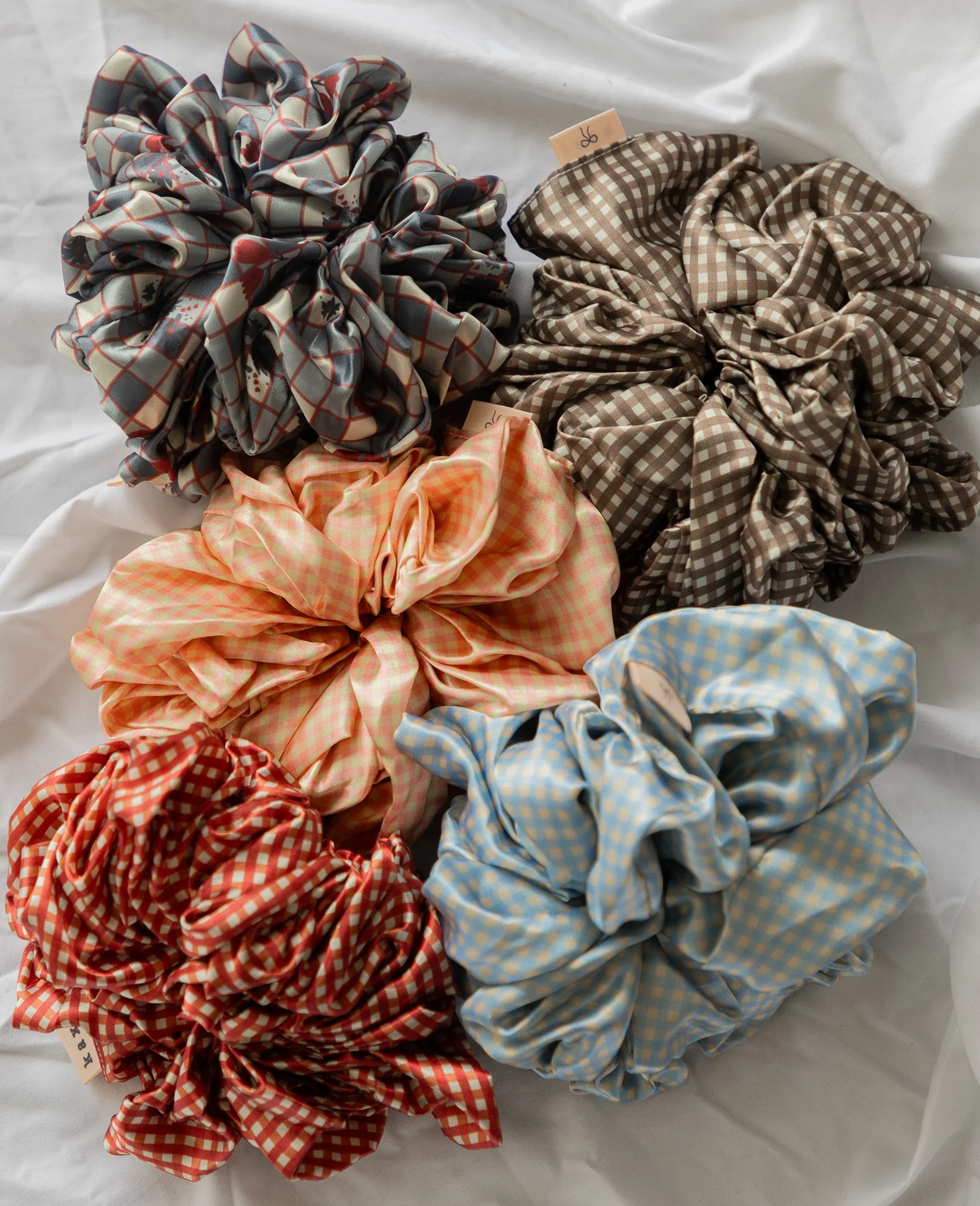 JUMBO SLEEP SILK/SATIN SCRUNCHIES - Image 9