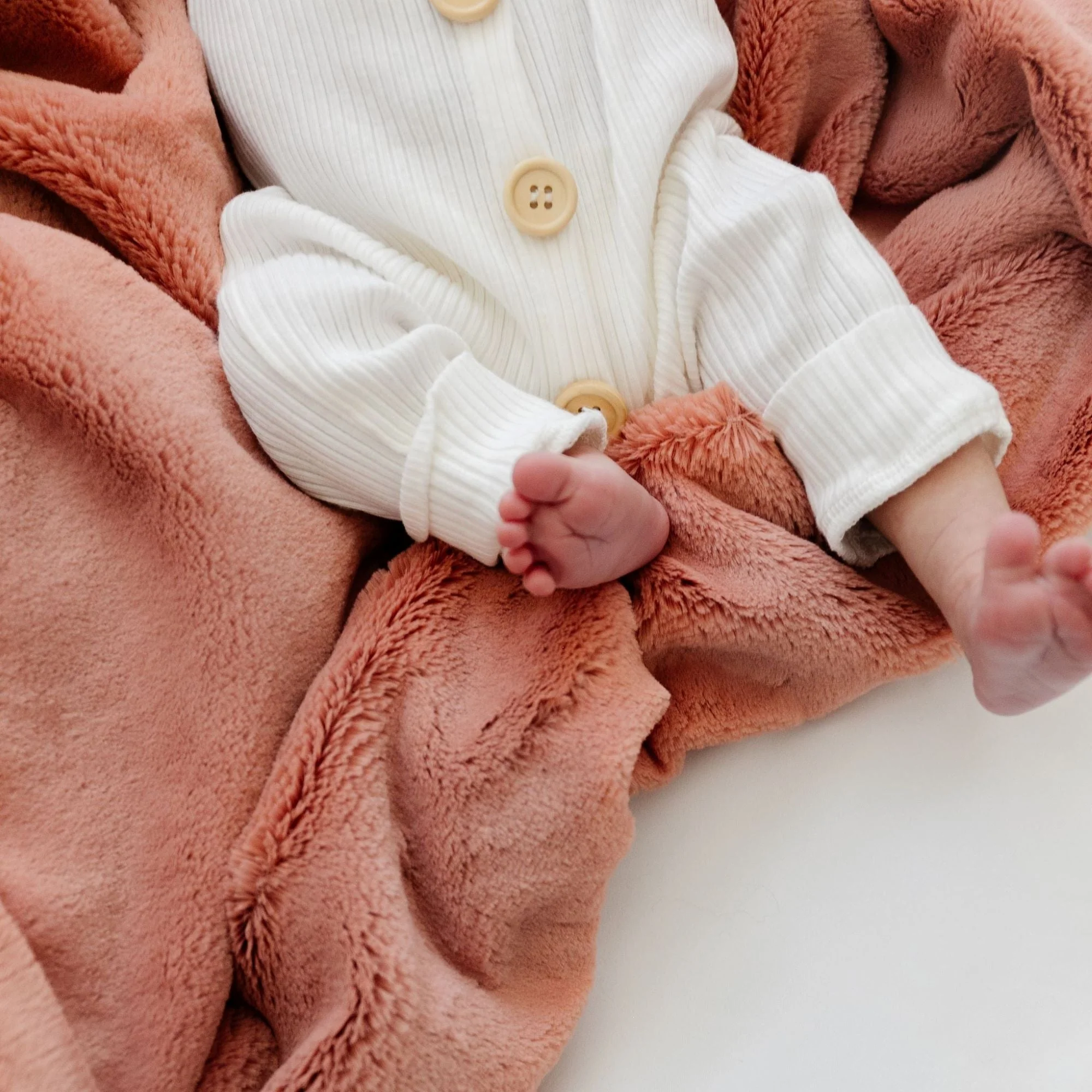 LUSH MINI BLANKETS - Image 40