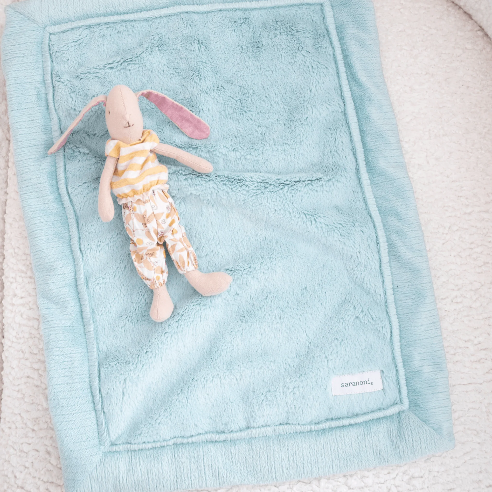 LUSH MINI BLANKETS - Image 43