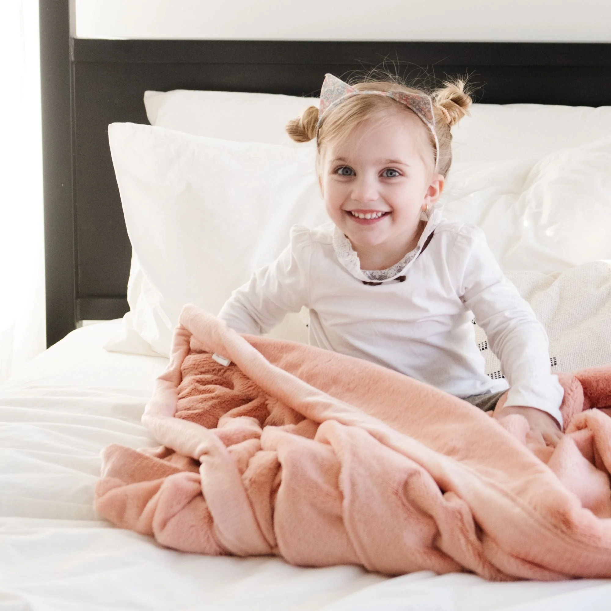 LUSH MINI BLANKETS - Image 73