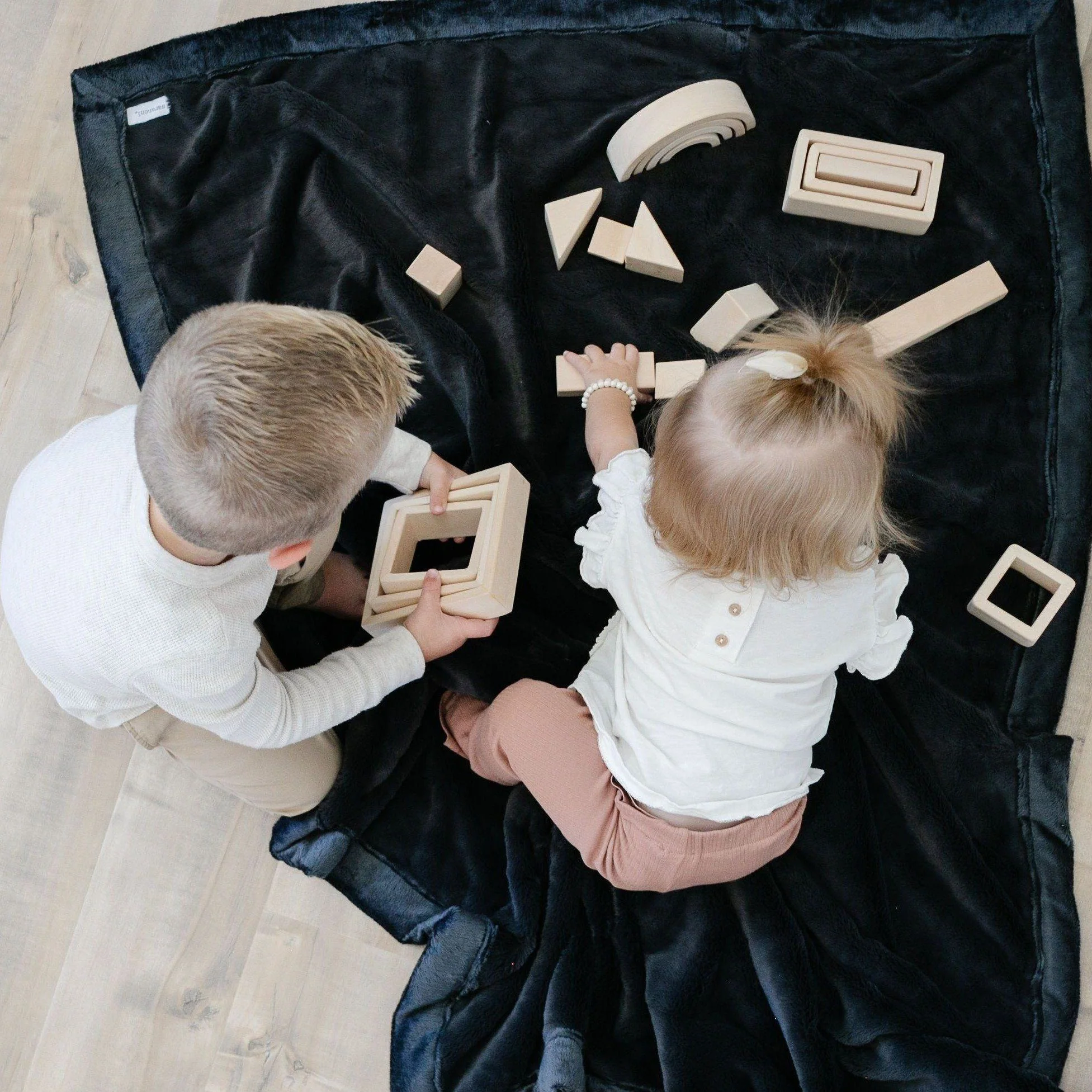 LUSH TODDLER BLANKETS - Image 25