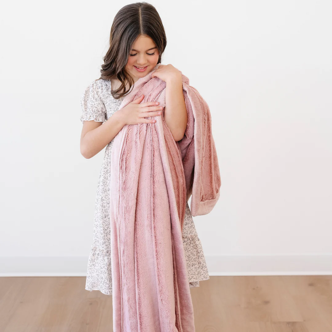 LUSH TODDLER BLANKETS - Image 8