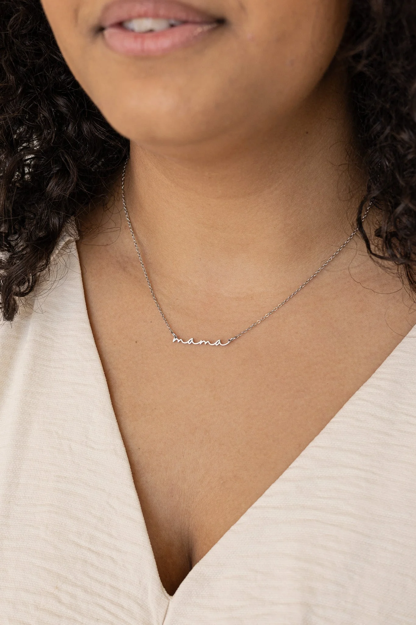 "Mama" Necklace - Image 2