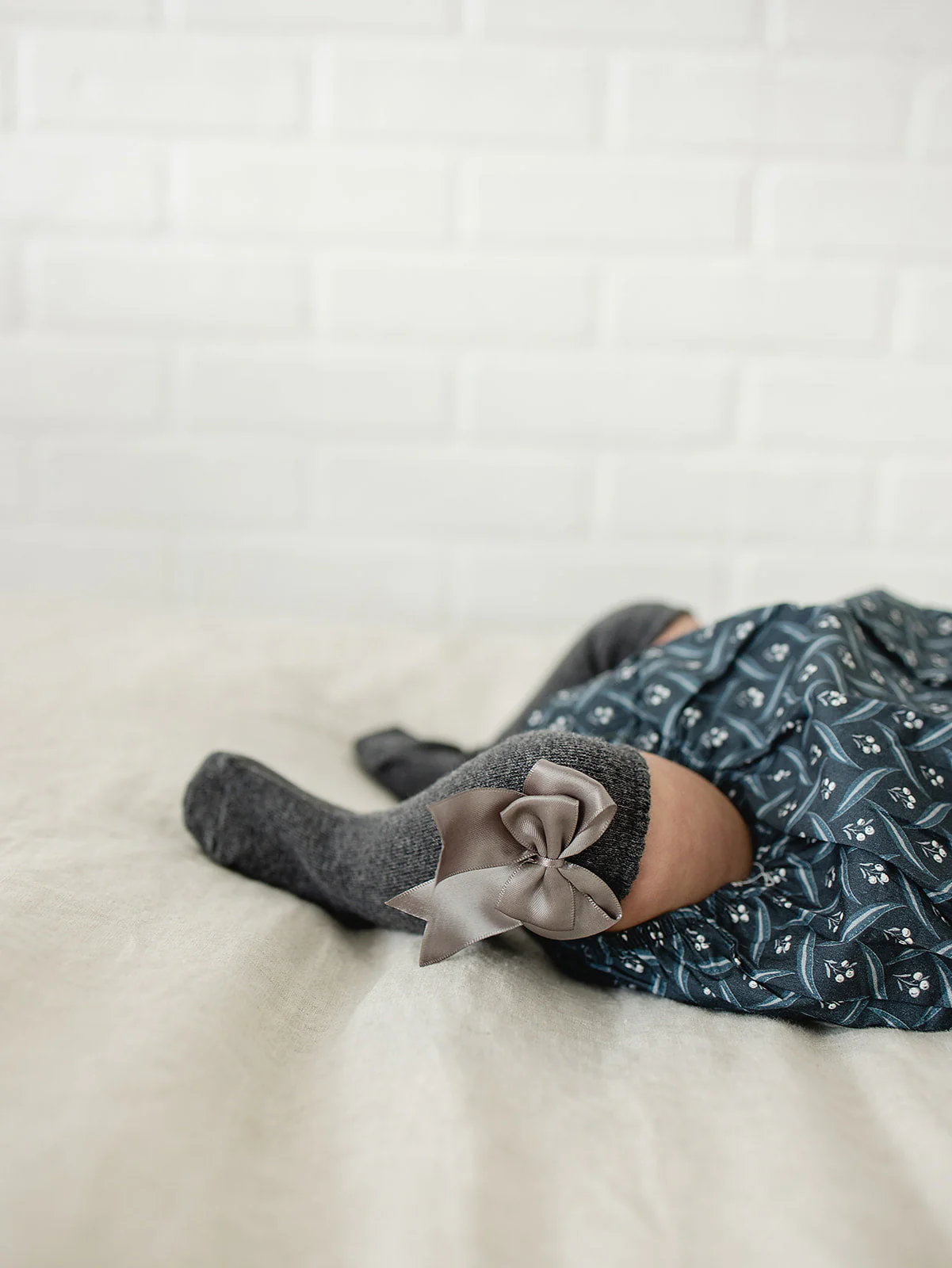 Mebie High Rise Bow Socks - Image 10