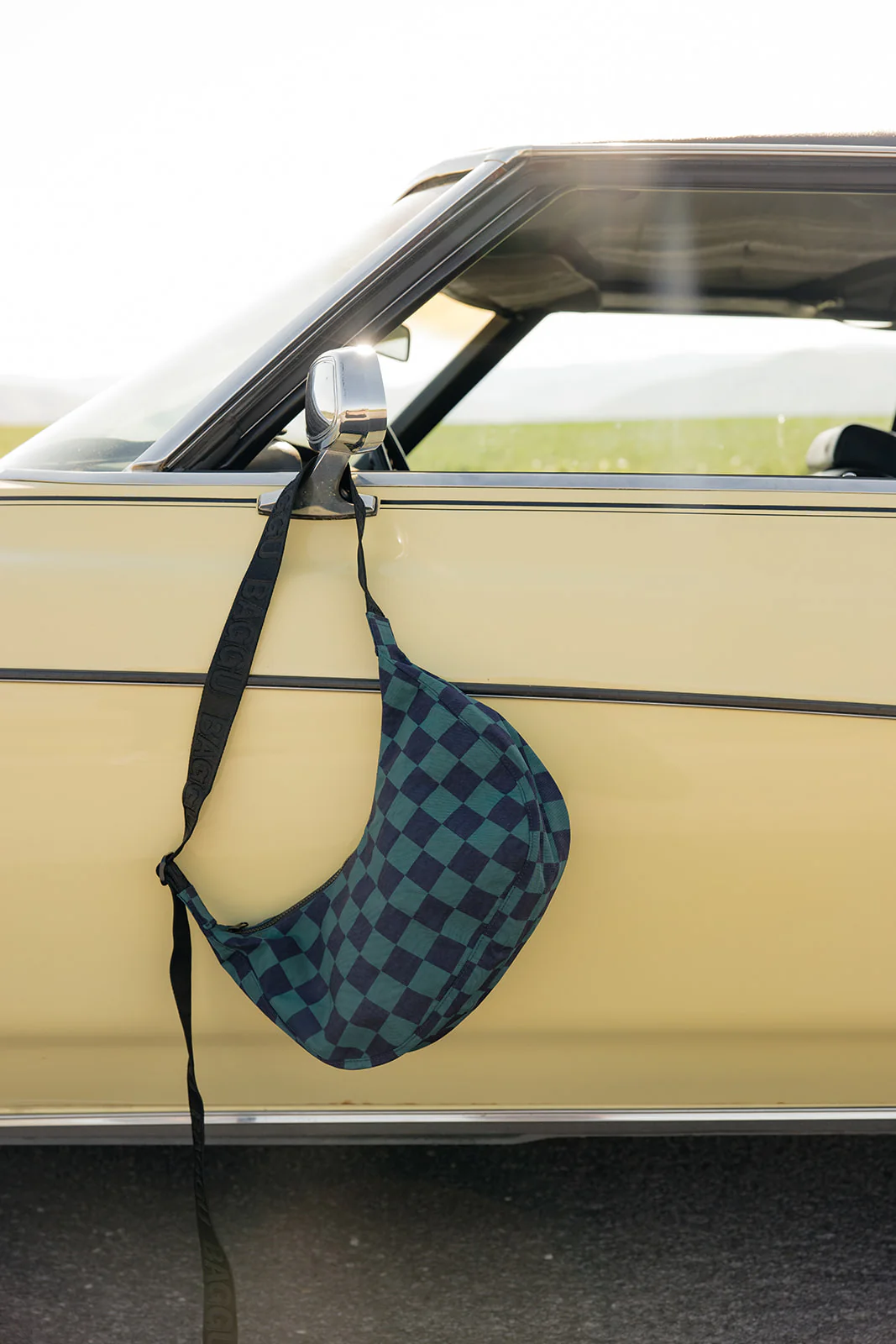 BAGGU Medium Nylon Crescent Bag - Image 9