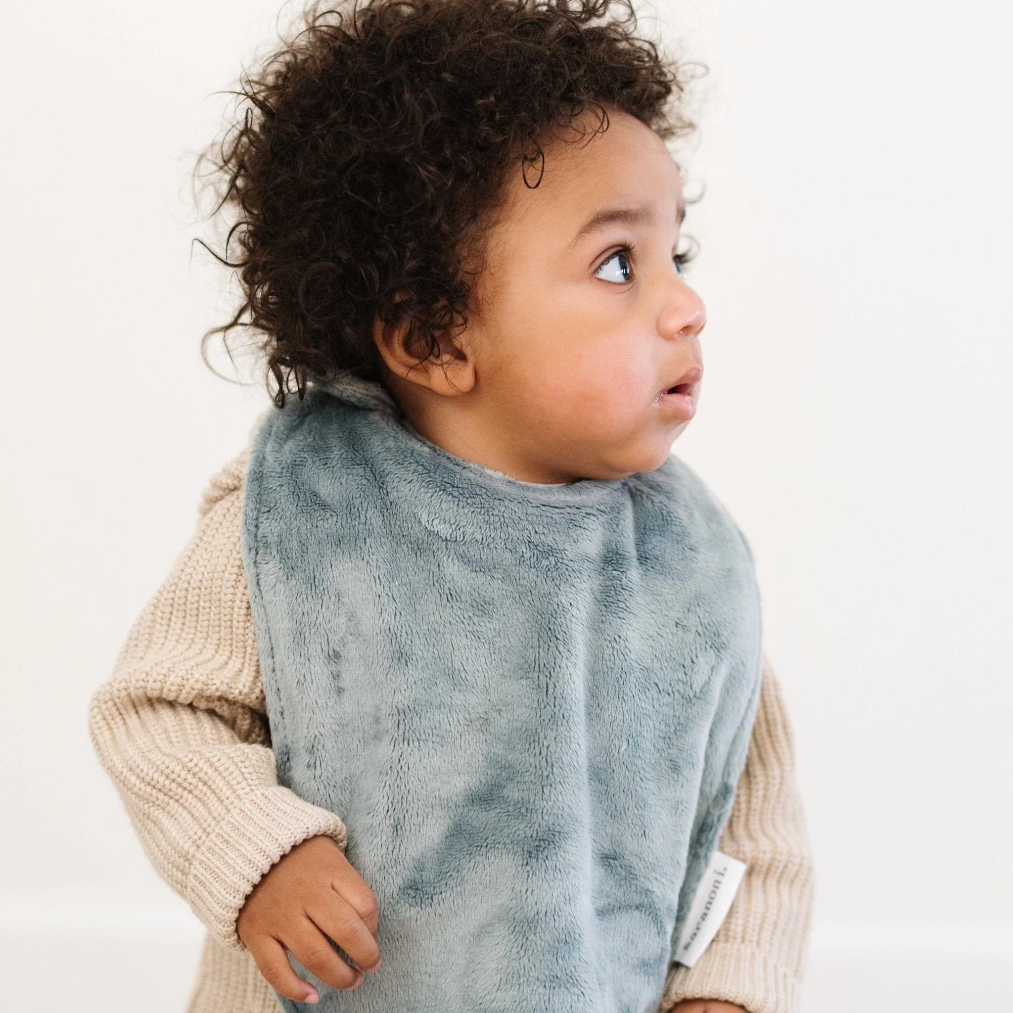MINKY BIBS 3-PACK - Image 23