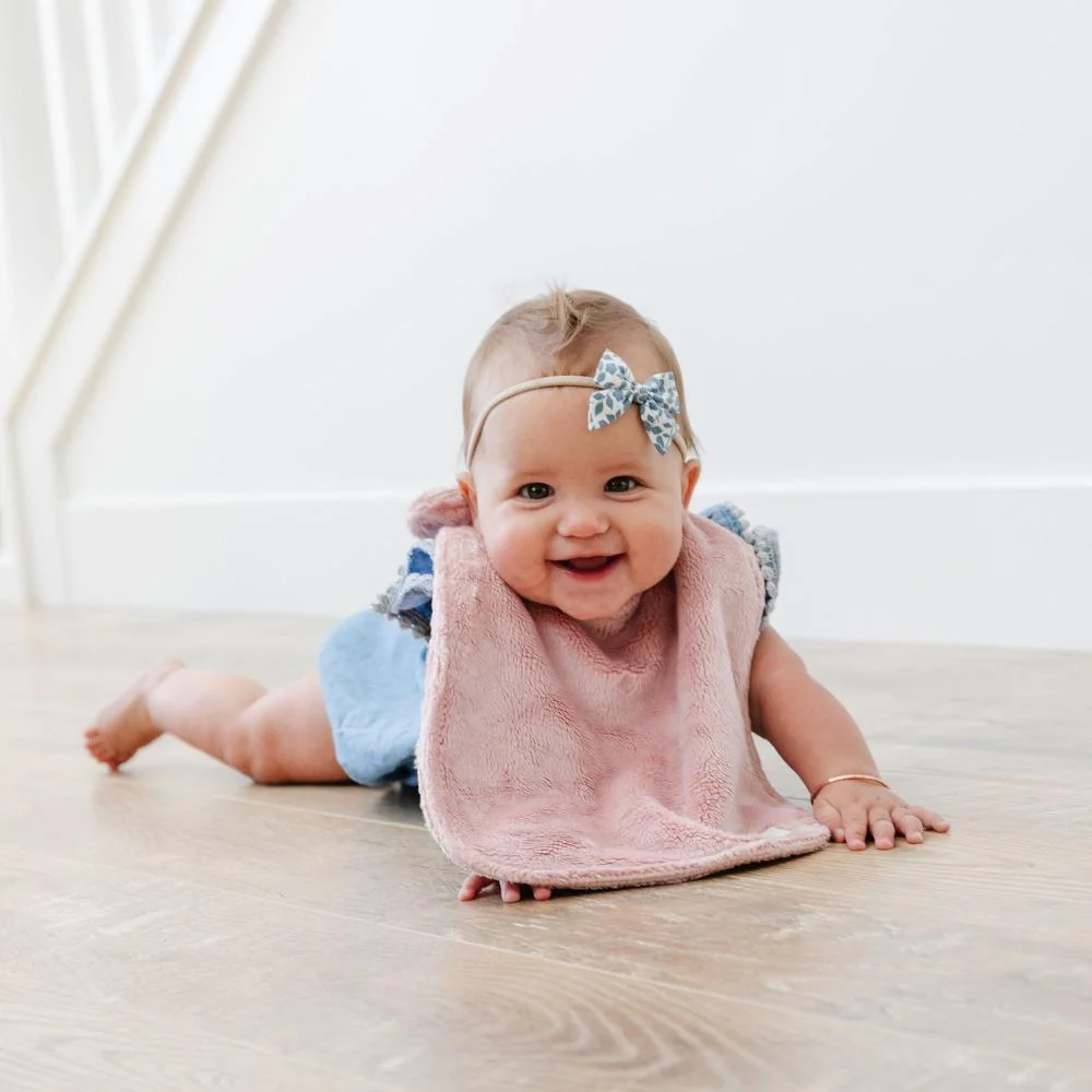 MINKY BIBS 3-PACK - Image 9