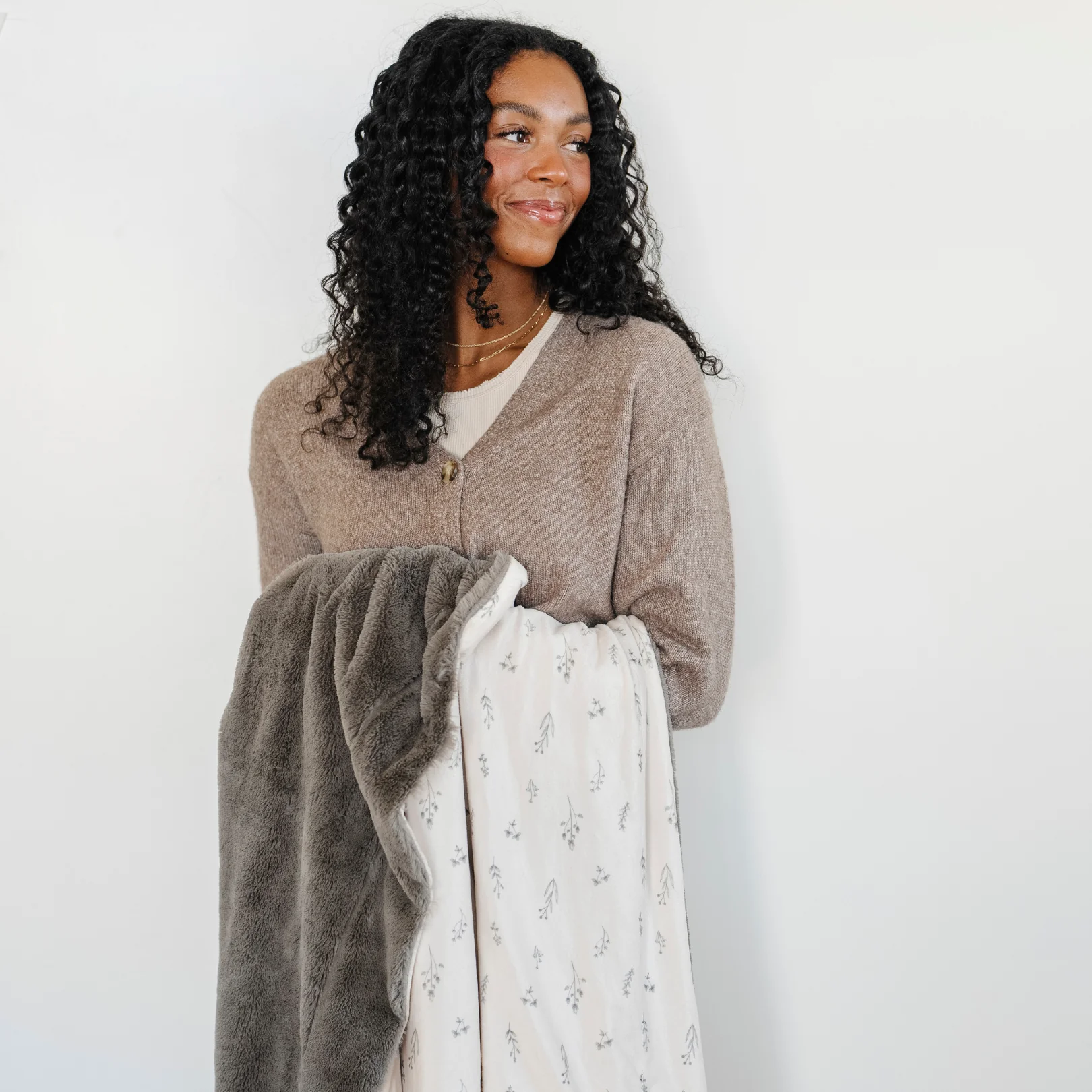 MINKY/LUSH THROW BLANKETS - Image 9