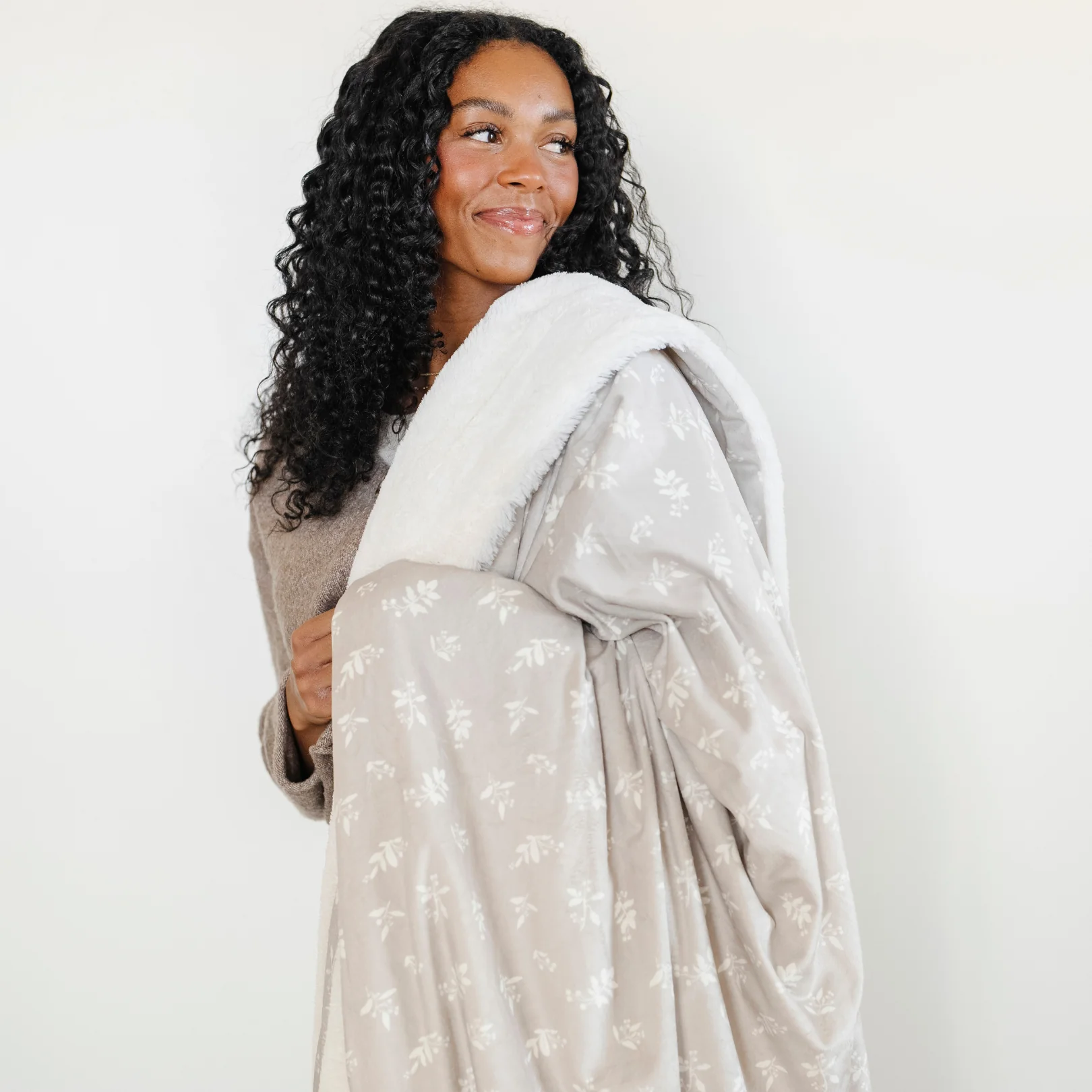 MINKY/LUSH XL BLANKETS - Image 10