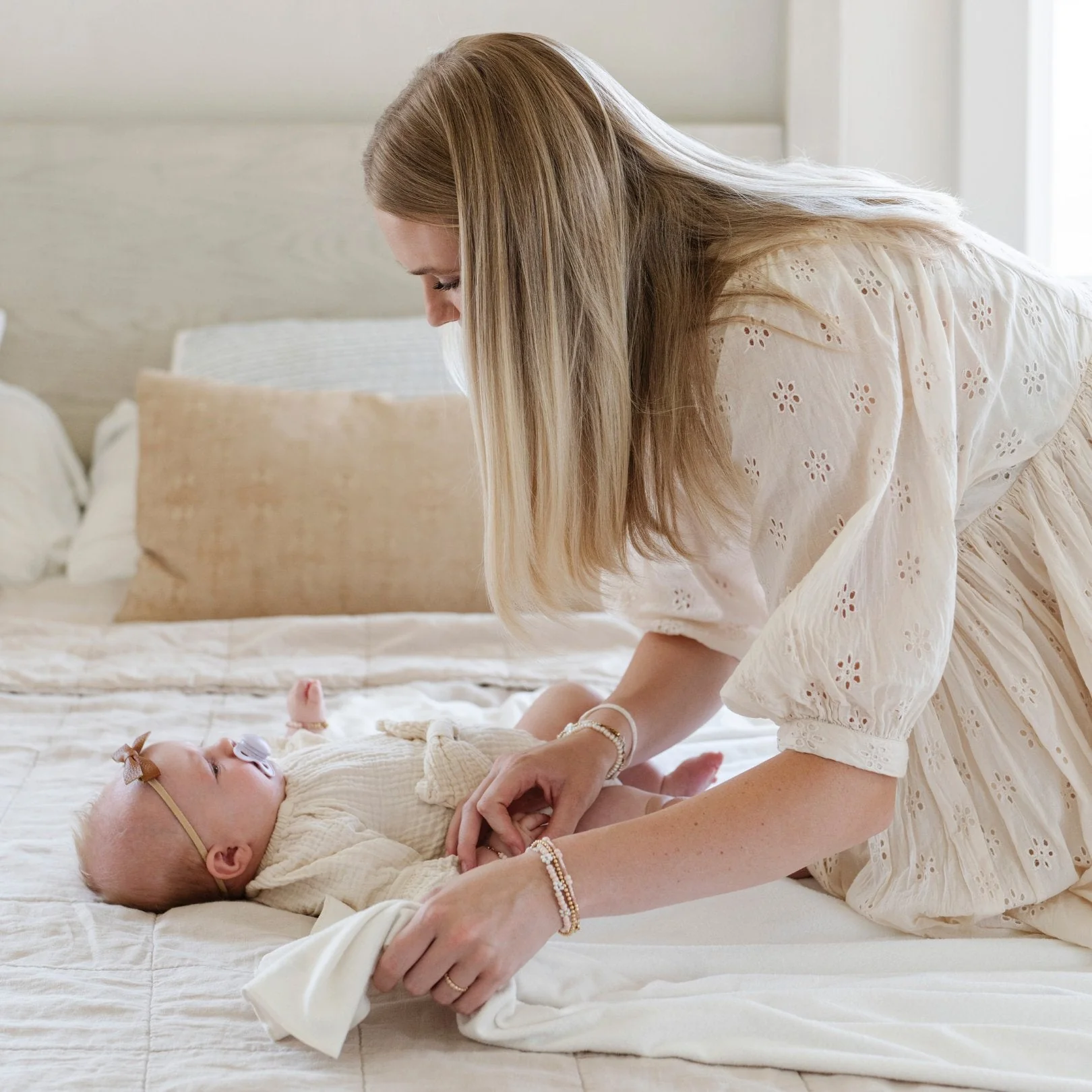MINKY STRETCH LUXE SWADDLE/BLANKET - Image 10