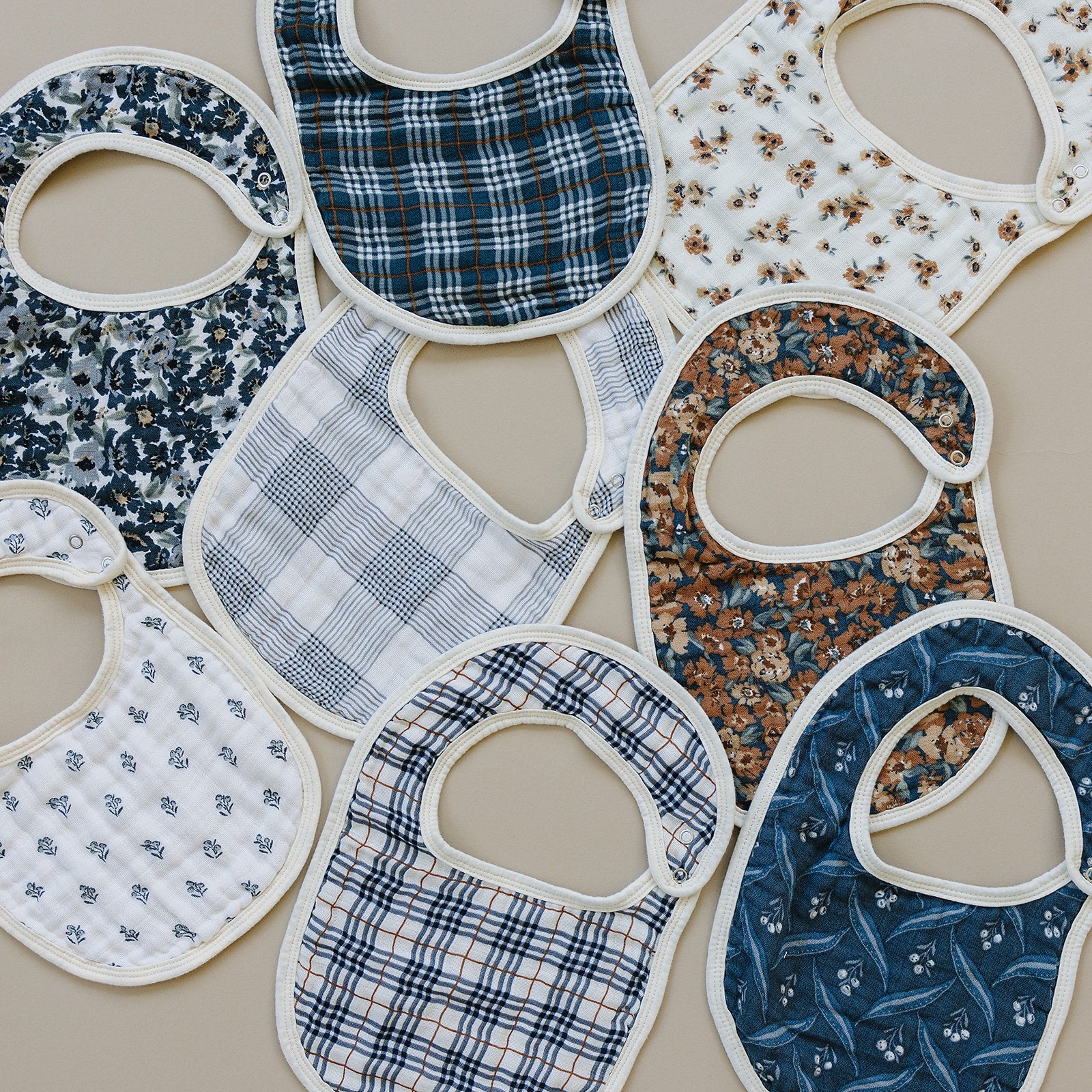 Navy Berry Classic Muslin Bib - Image 6
