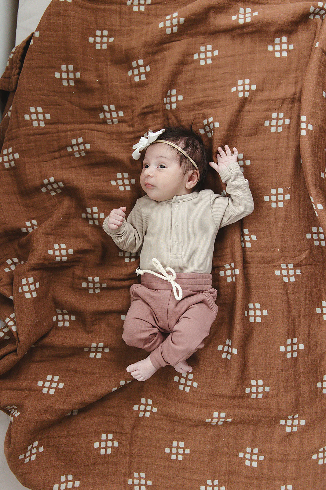 Oatmeal Organic Snap Long Sleeve Ribbed Bodysuit - Image 2