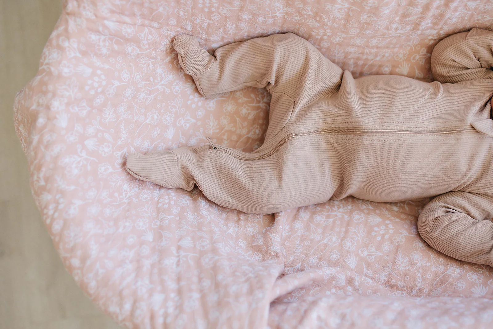 Pale Pink Organic Cotton Ribbed Zipper - Image 3