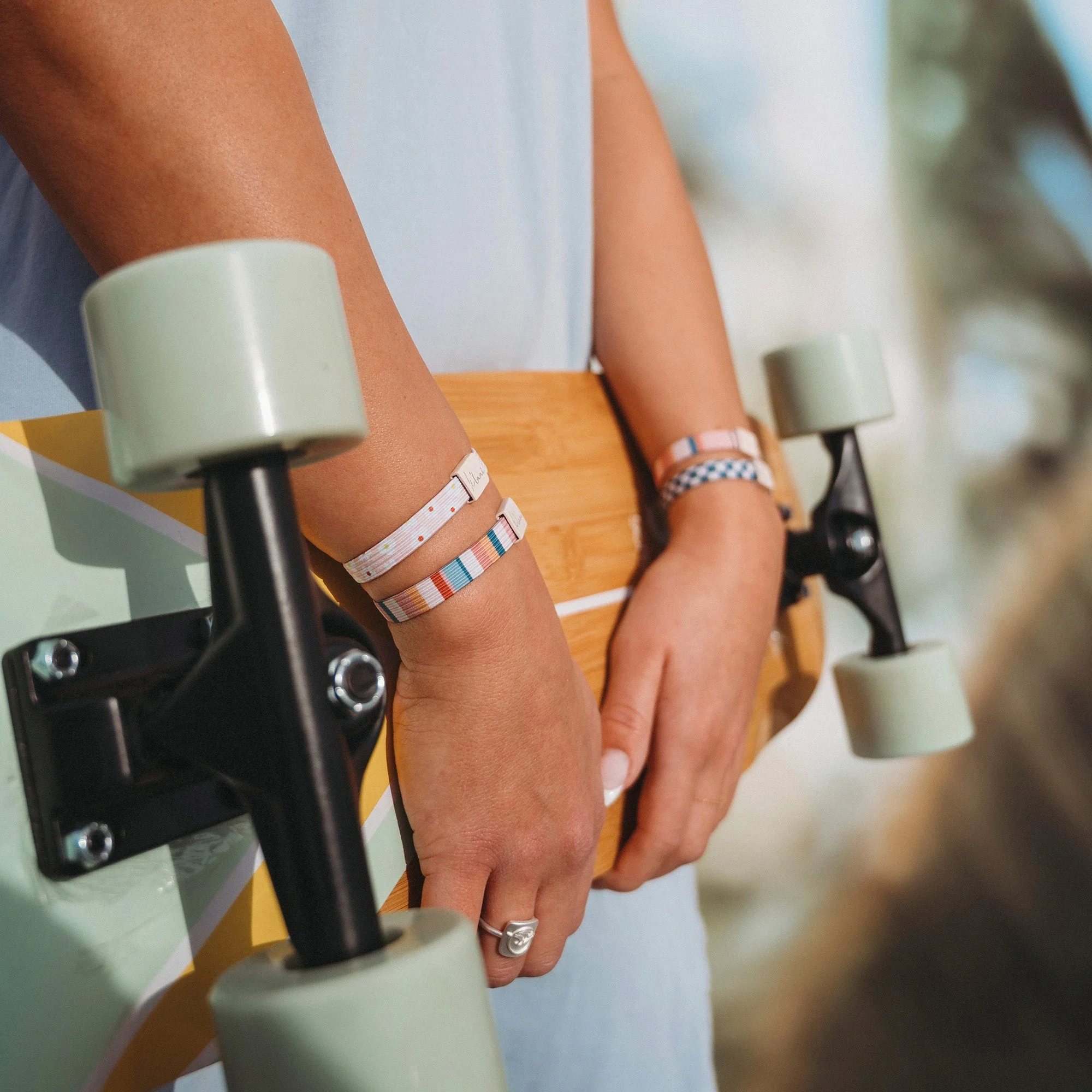 Passion - Hair + Wrist Band - Image 4