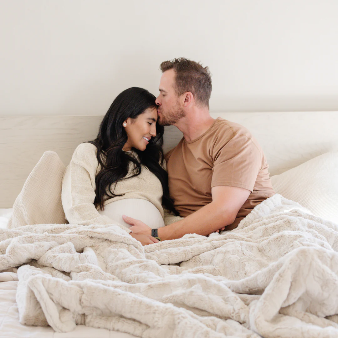 PATTERNED FAUX FUR THROW BLANKETS - Image 39